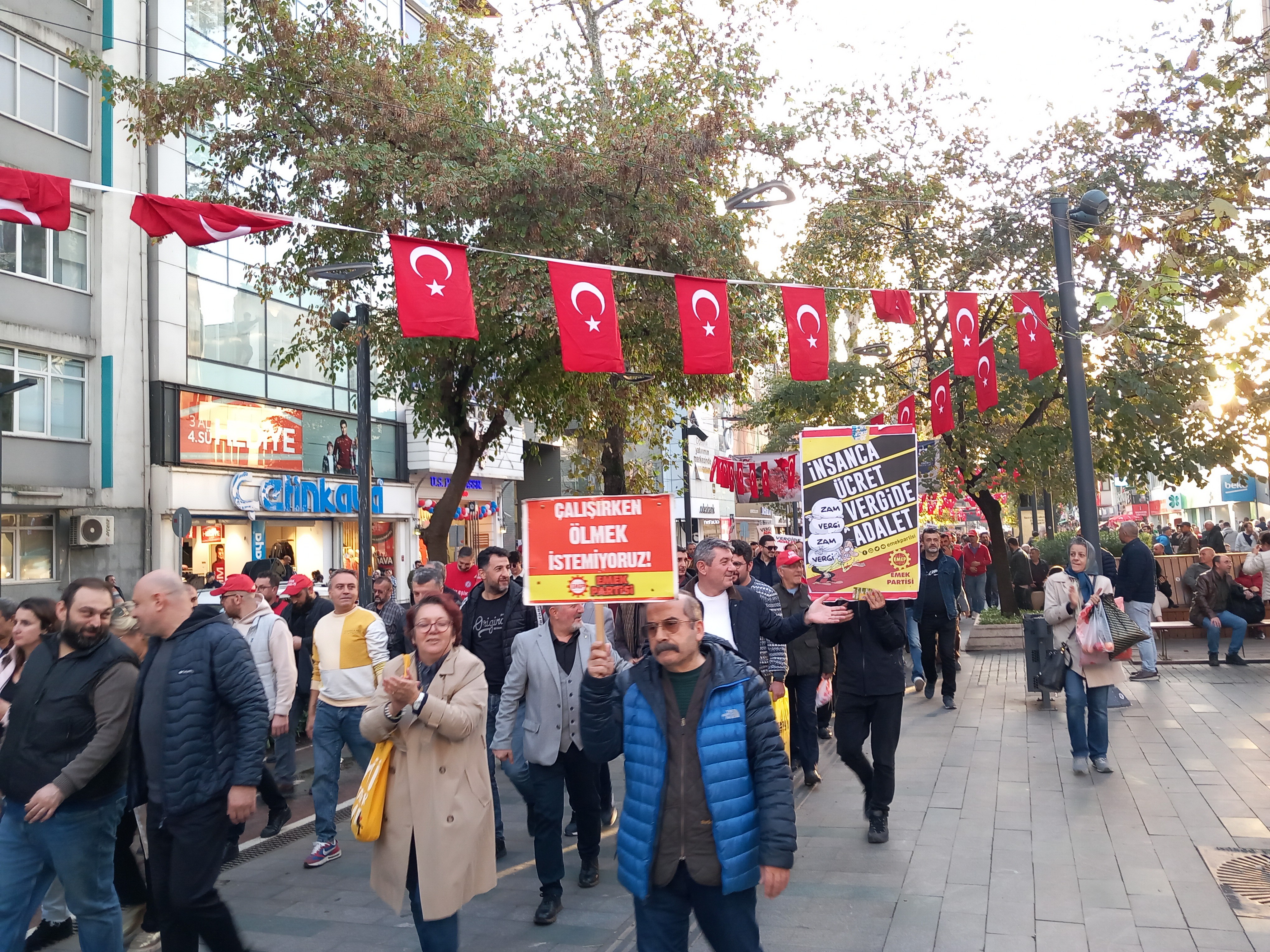 DİSK'in yürüyüşü