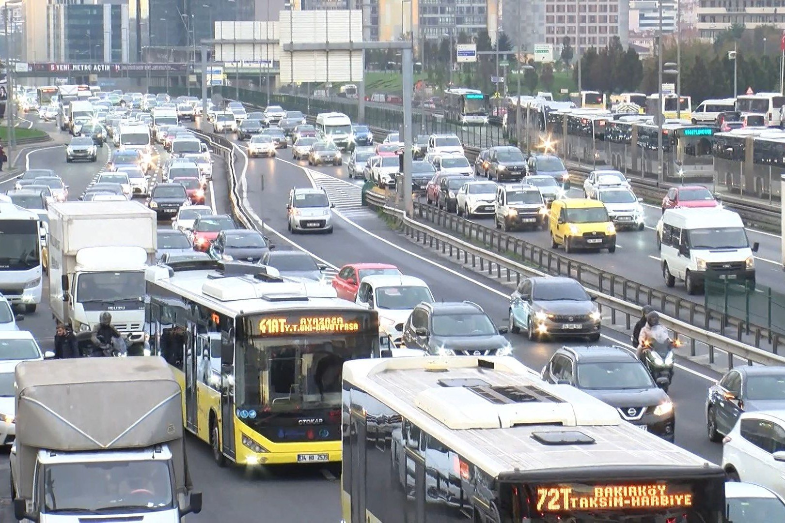 İstanbul'da sabah trafiği