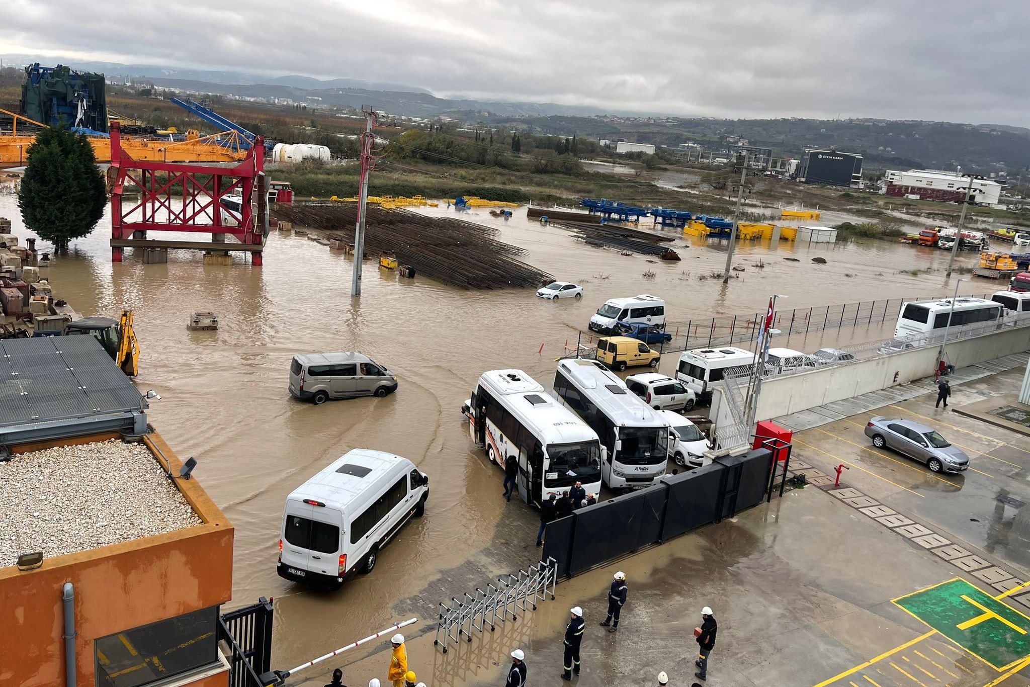 Yalova'da yağmur ve fırtına