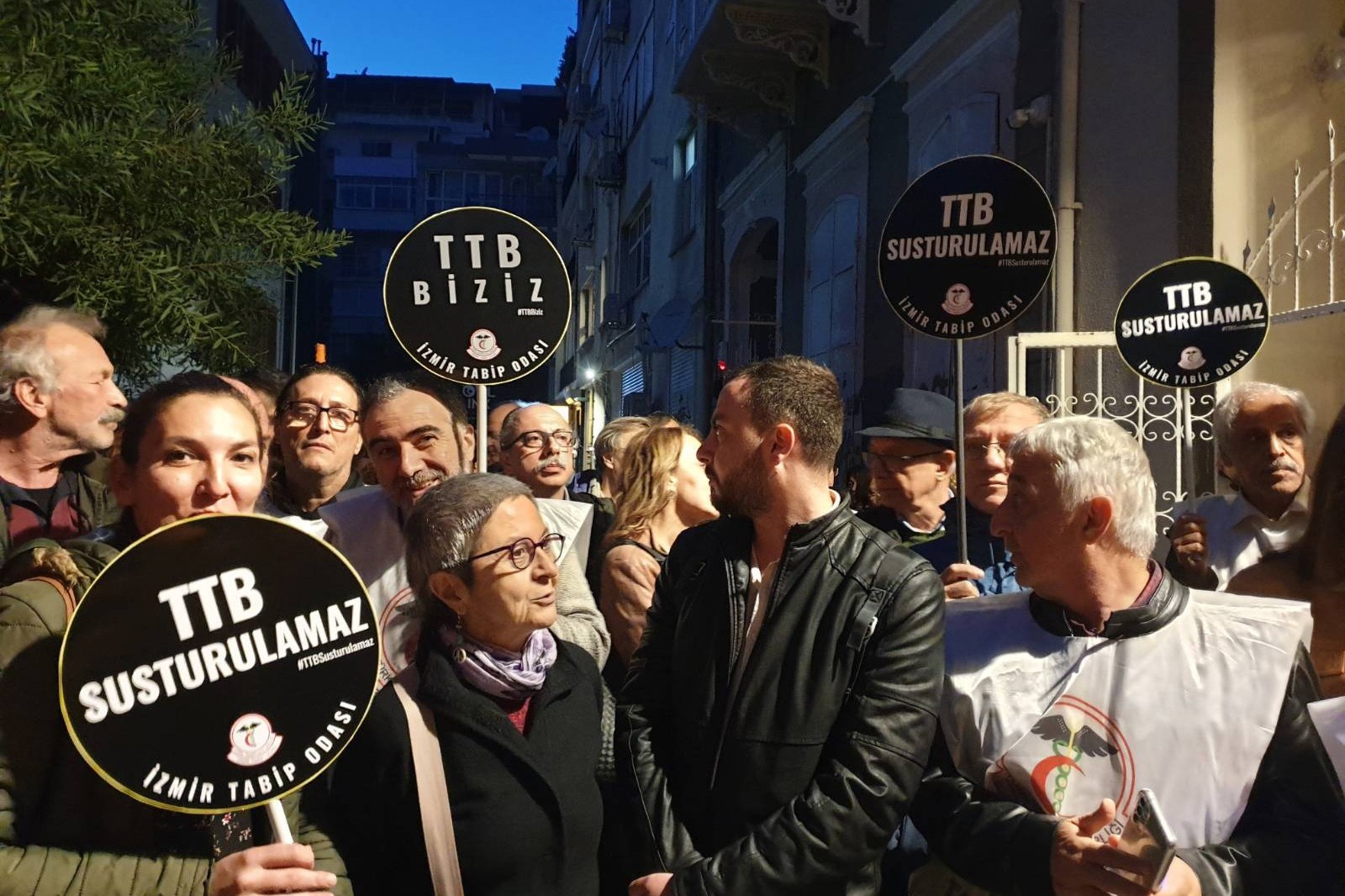 İzmir Tabip Odası basın açıklaması düzenledi