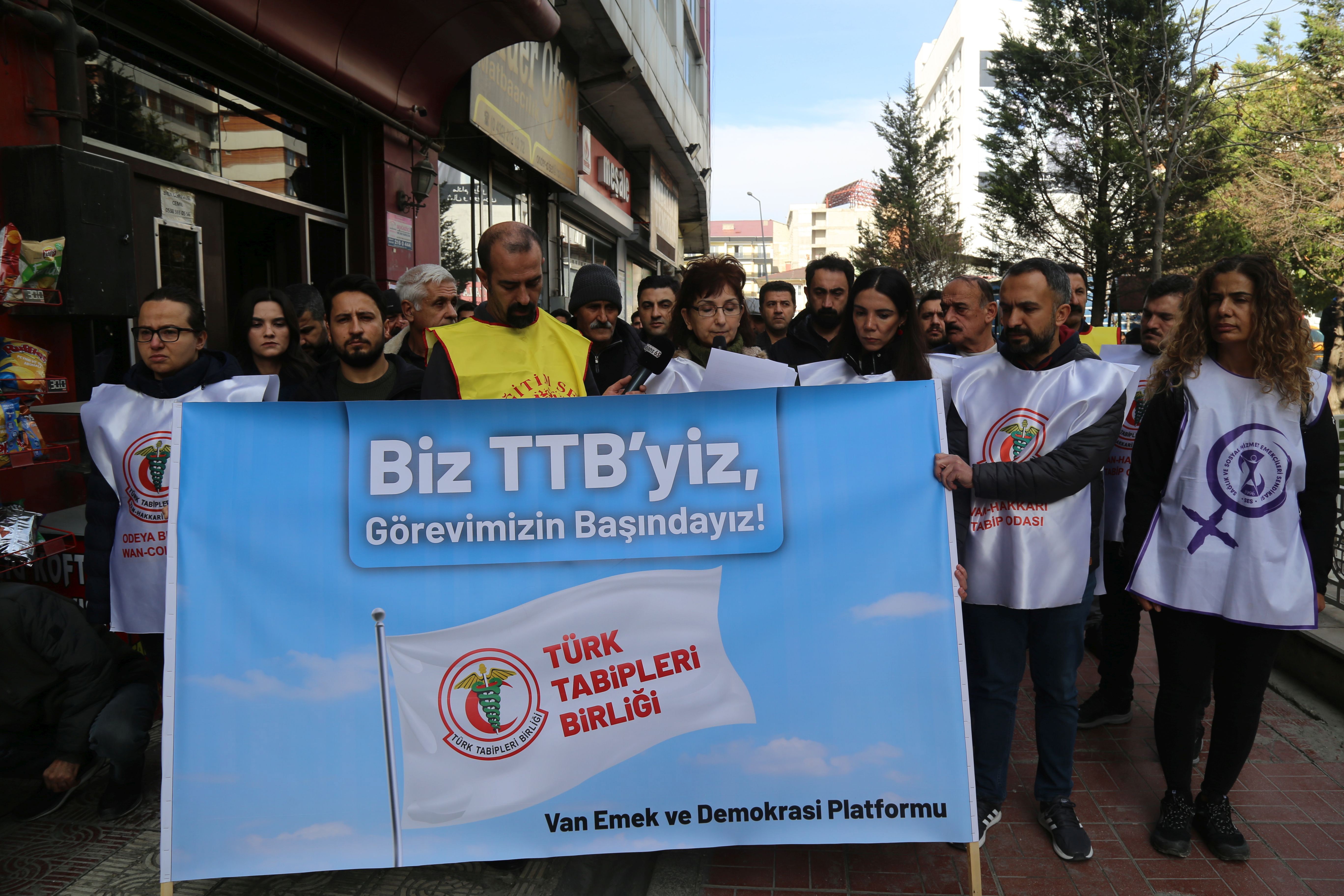 Van'da TTB Merkez Konseyi üyelerinin görevden alınmasına tepki