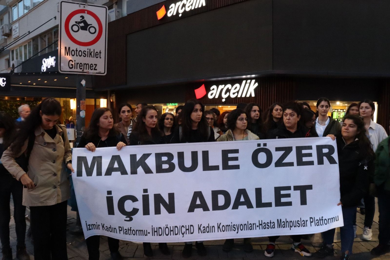 Makbule Özer için İzmir'de açıklama 