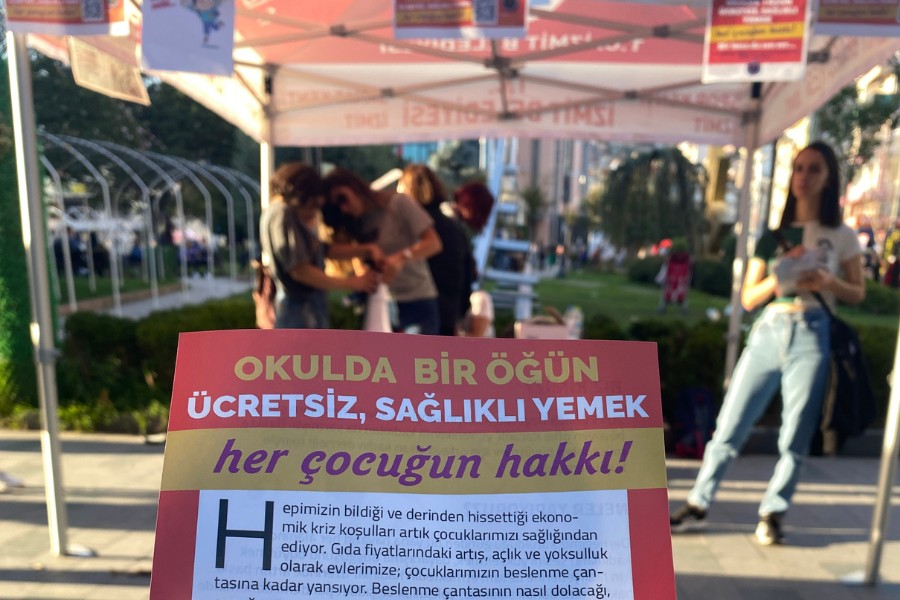 Okullarda çocuklara bir öğün ücretsiz yemek 