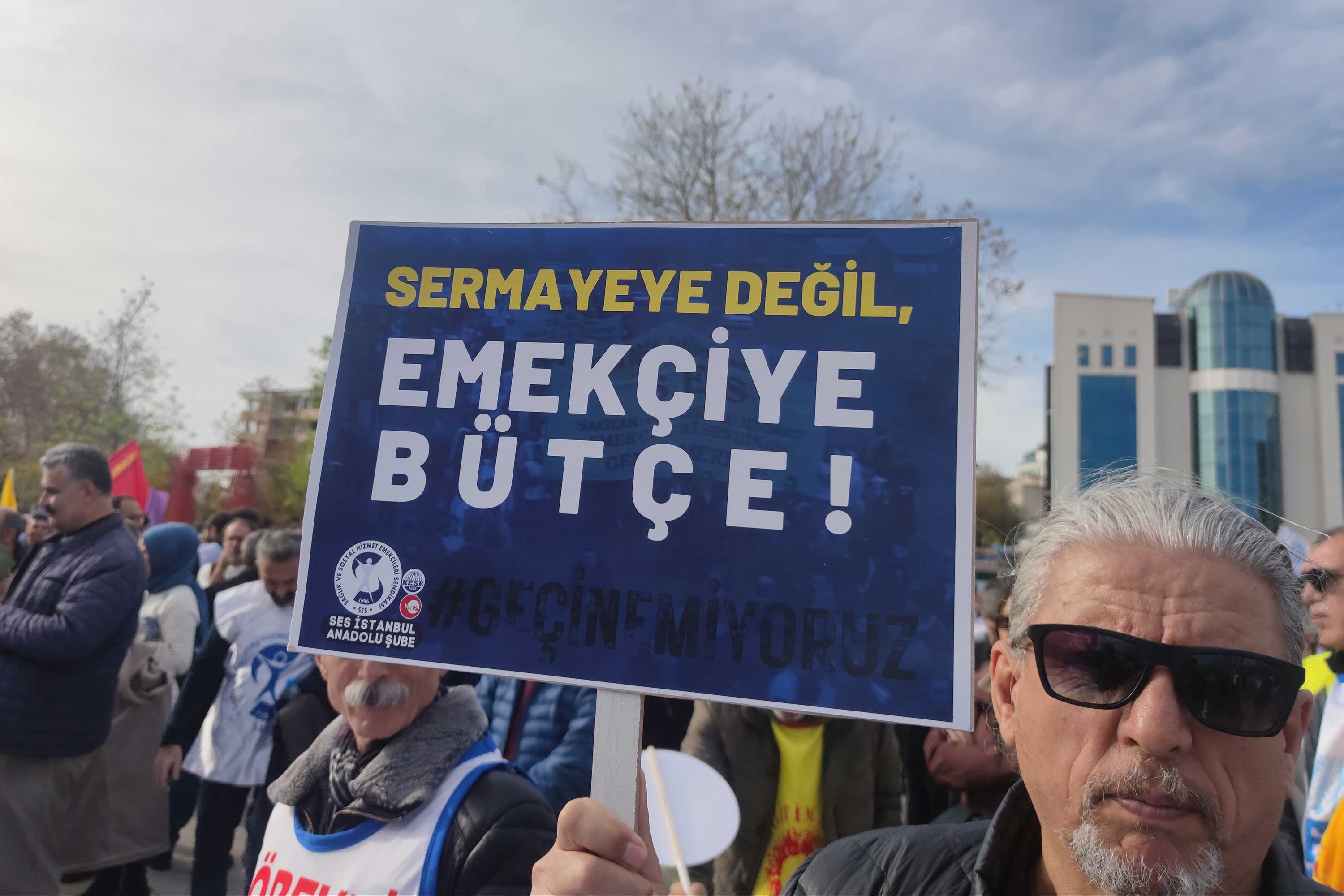 'Sermayeye değil emekçiye bütçe' dövizi