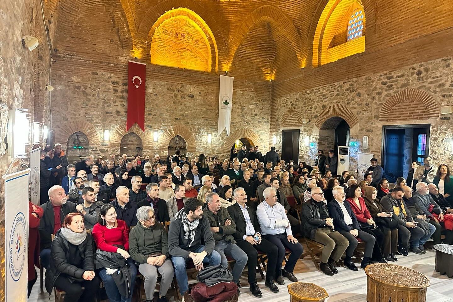 Bursa’da Dersimliler Derneği 12.Olağan Kurulu toplantısının görüntüsü.