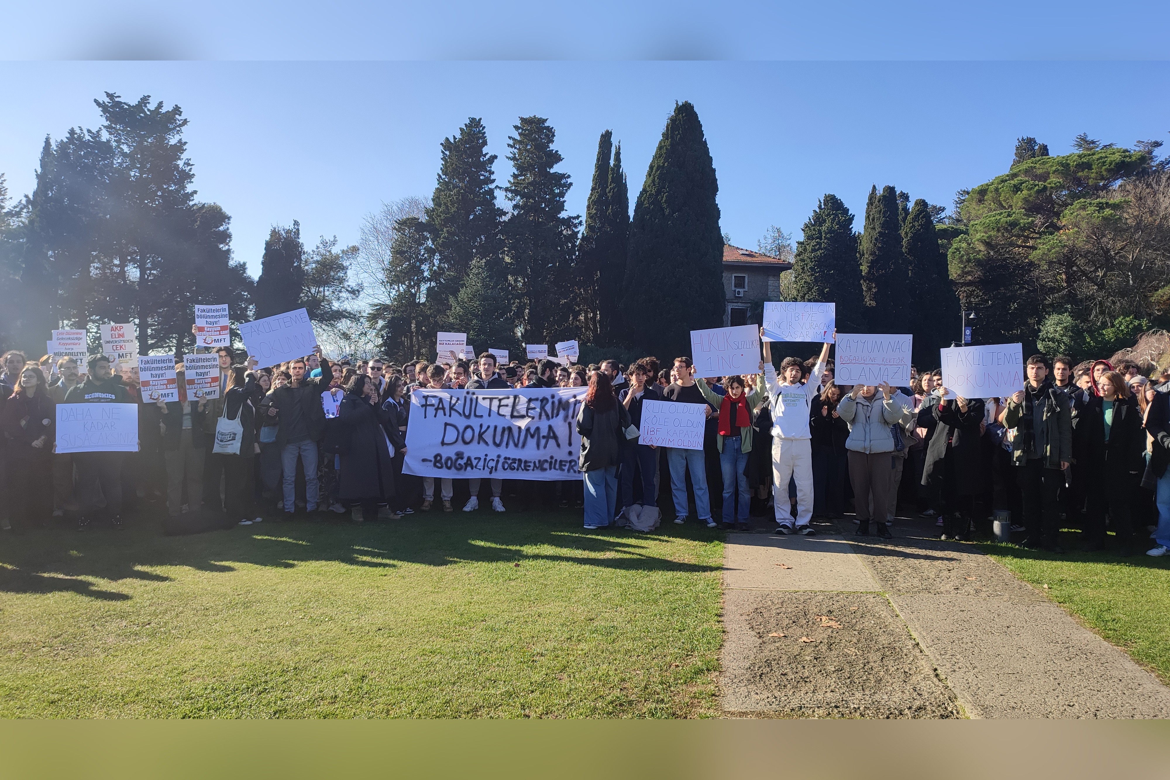 Boğaziçi'de fakülteme dokunma eylemi