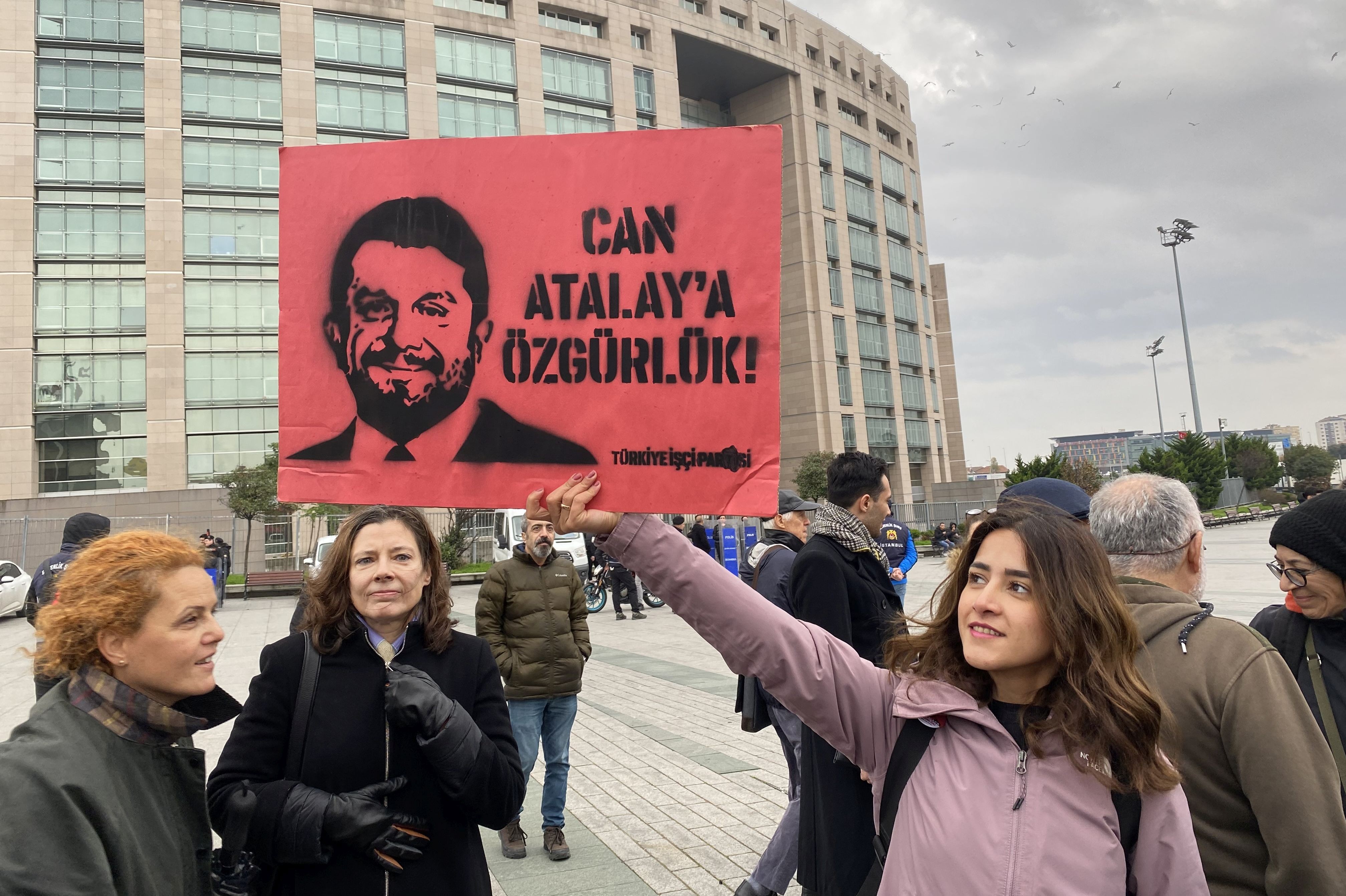 Adliye önünde gerçekleştirilen basın açıklaması