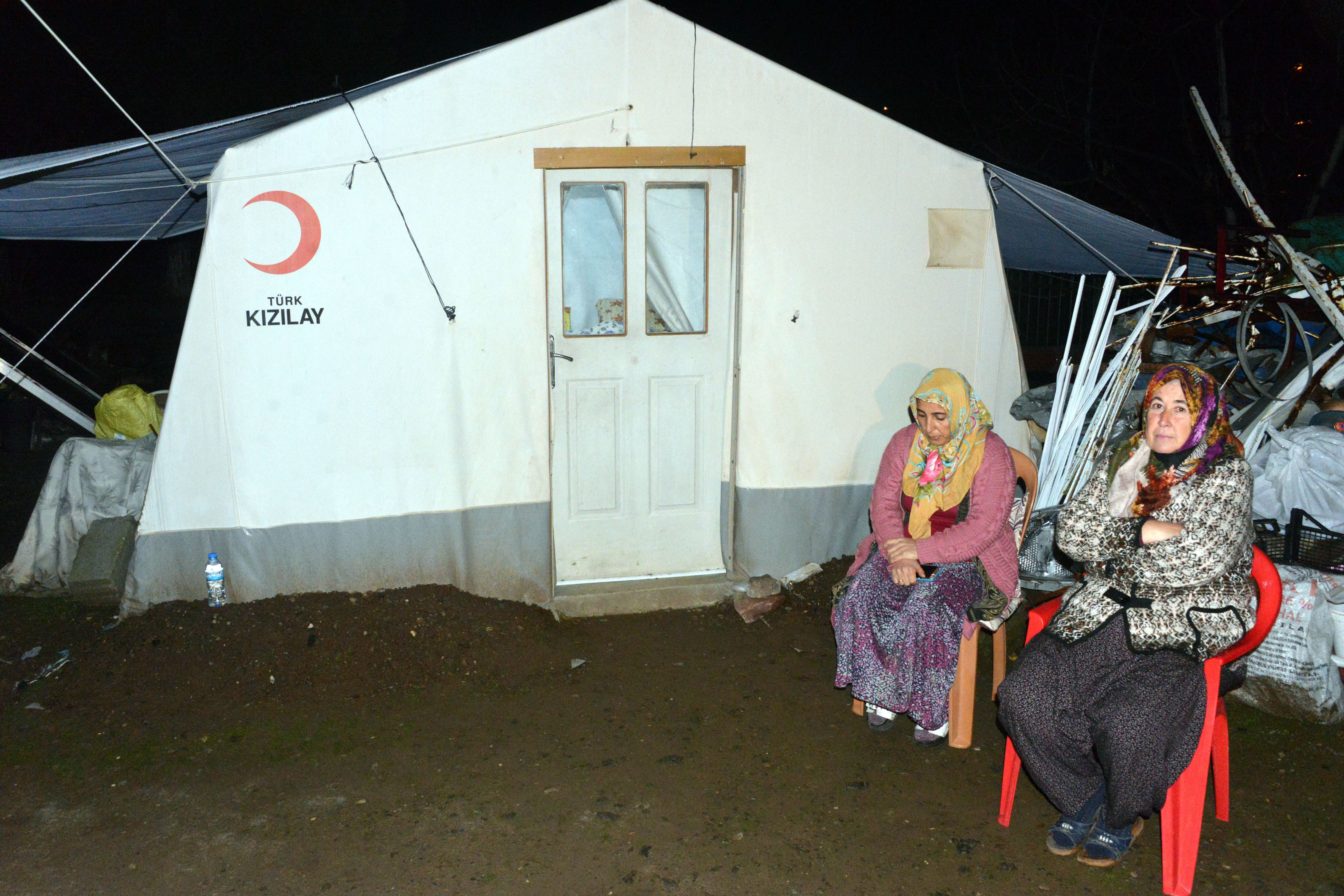 Pençe- Kilit operasyonu bölgesinde, hayatını kaybeden Müslüm Özdemir'in ailesinin kaldığı çadır