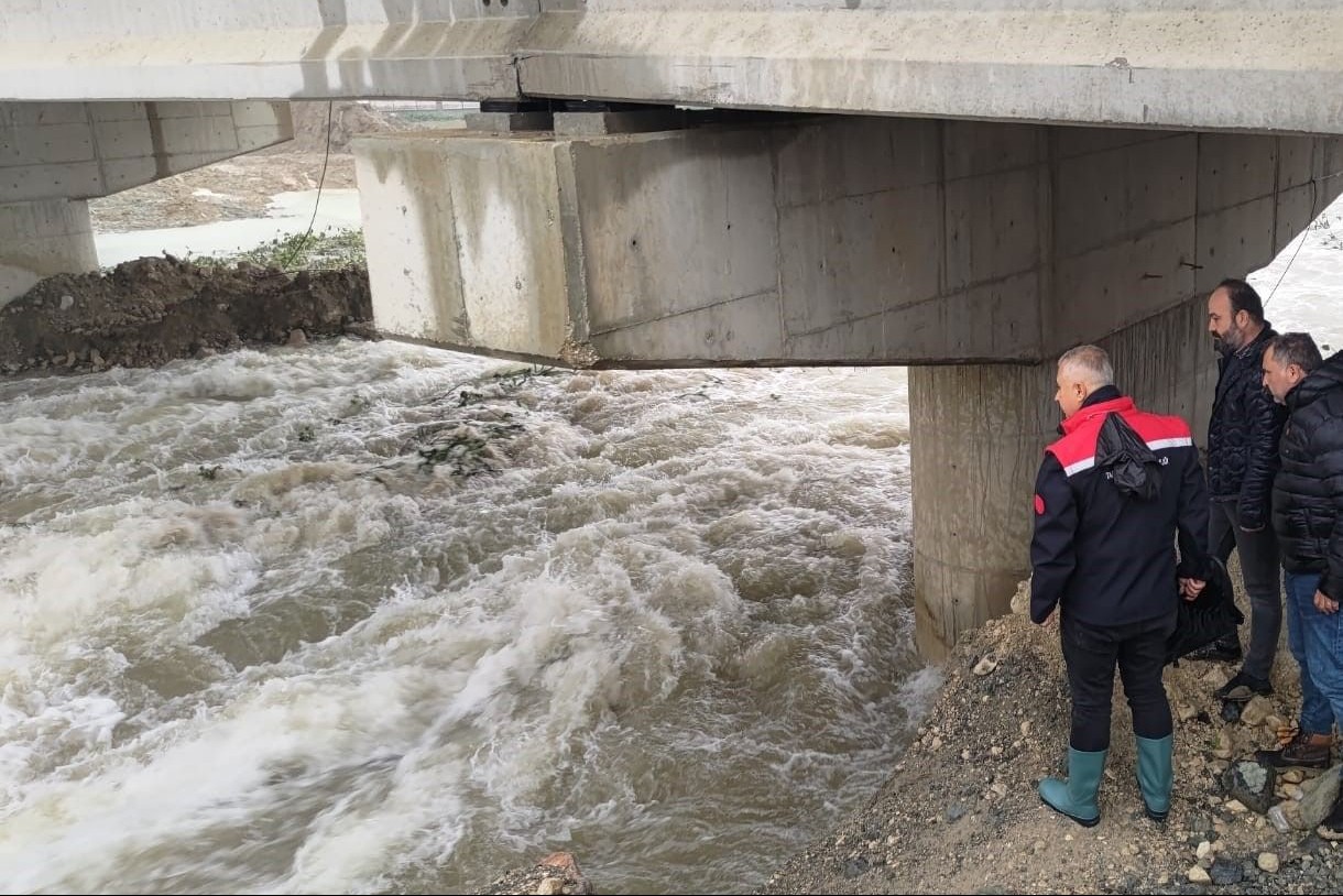 Hatay'da Asi nehri taştı