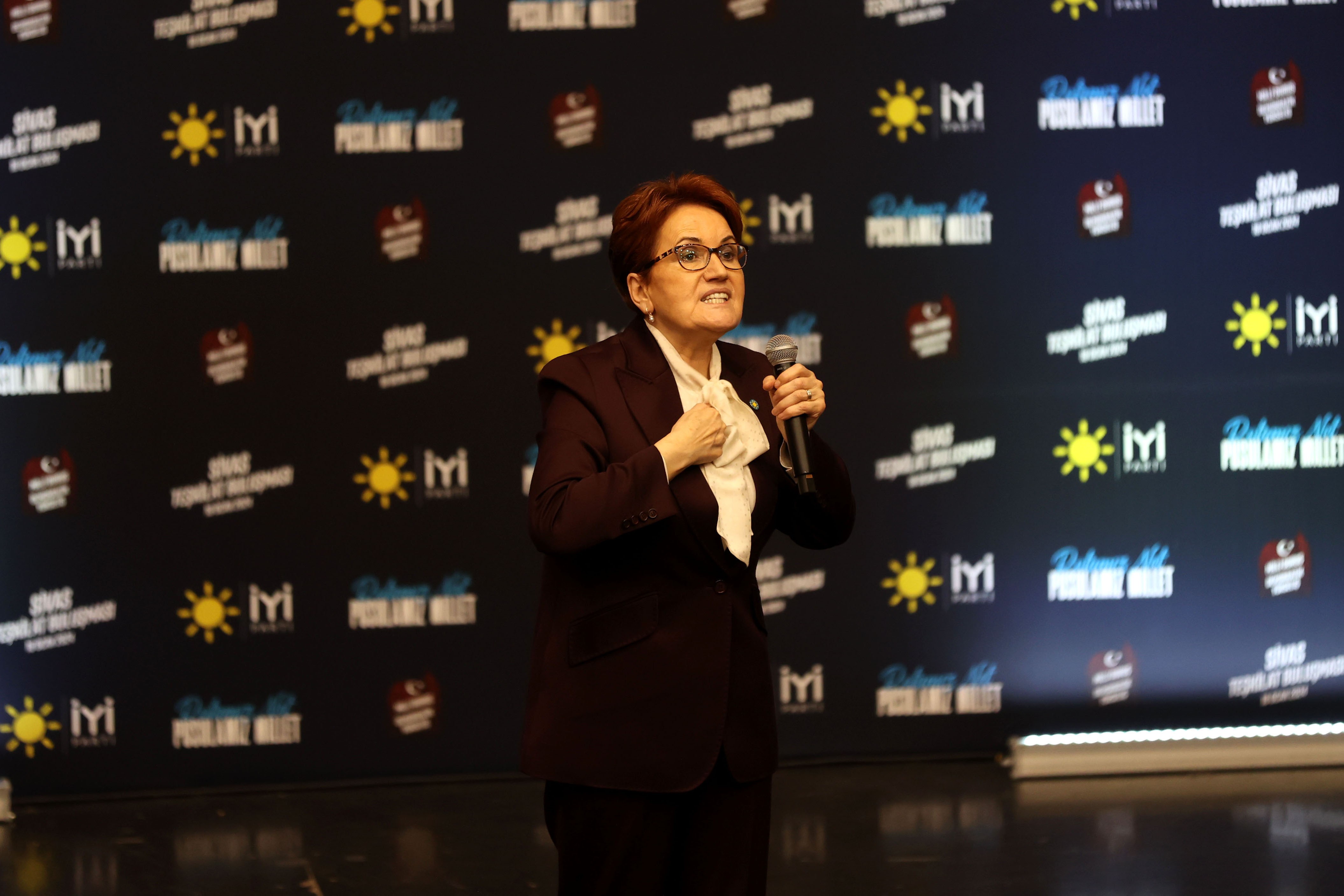 Meral Akşener