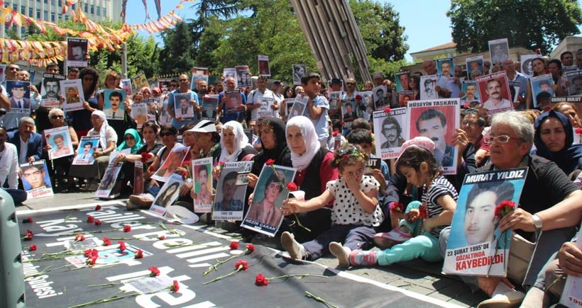 Cumartesi Anneleri: Bu ülkede bayramlar da yara almış