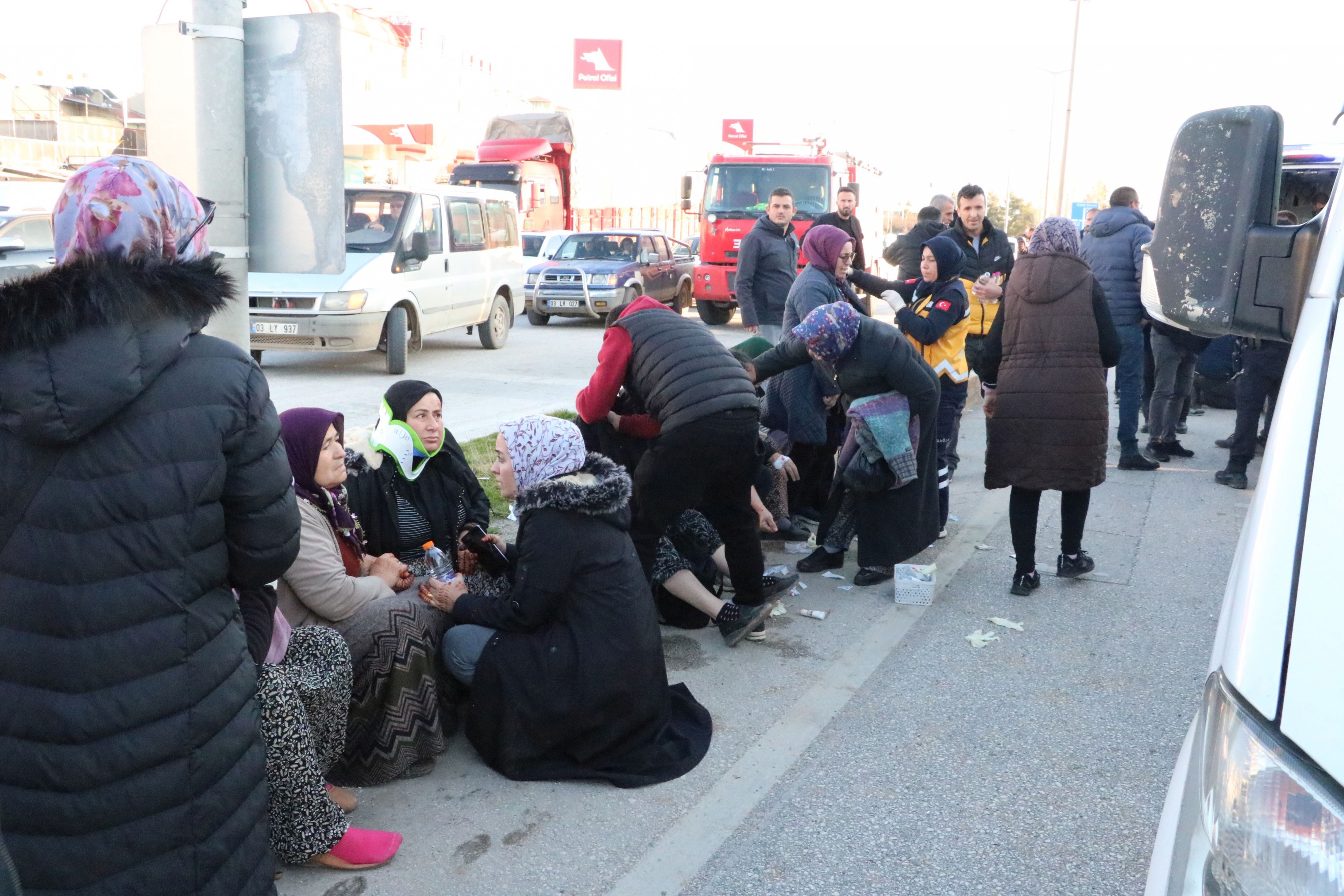 Afyon'da işçi servisi kazası