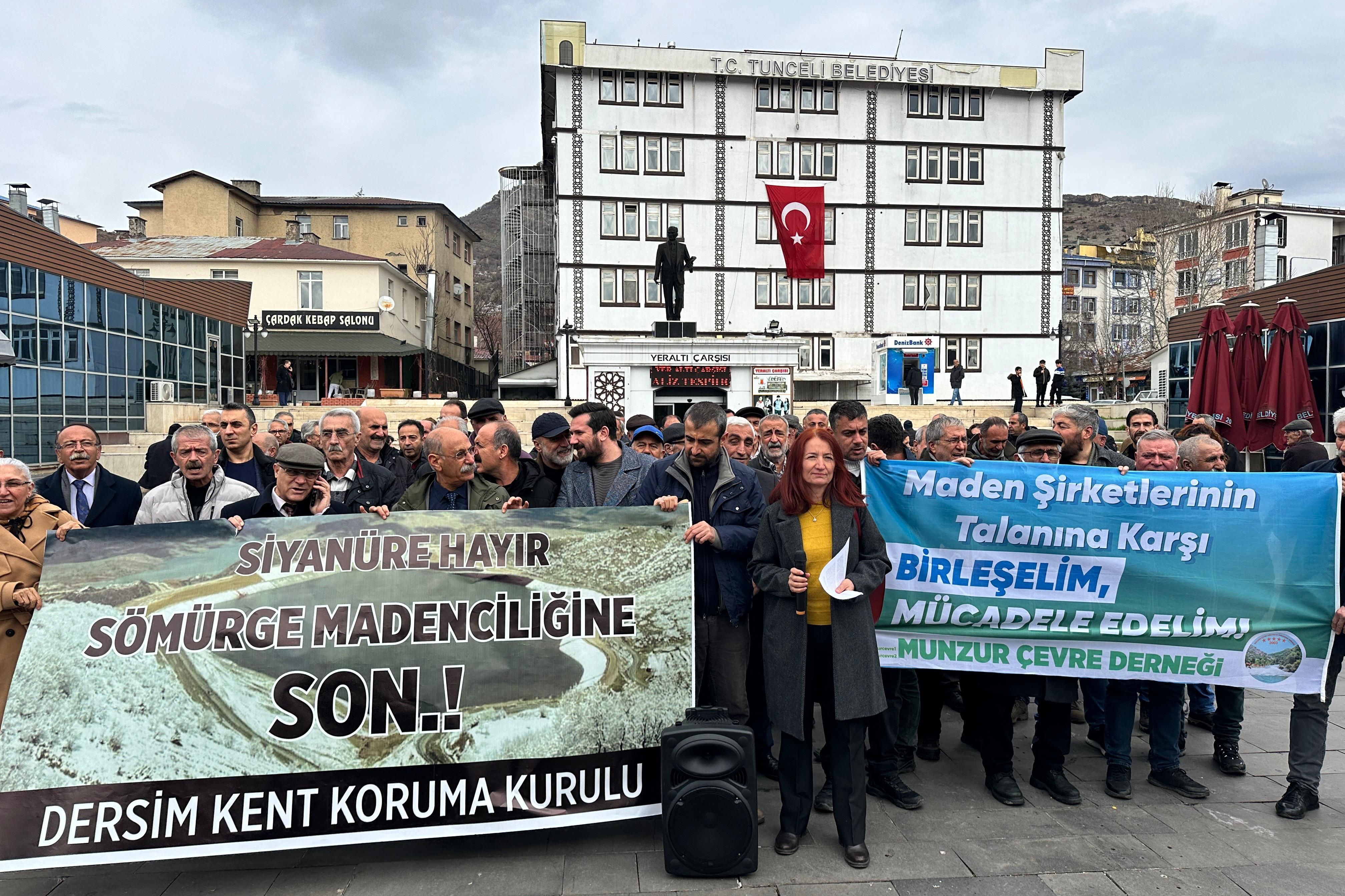 Dersim'de İliç'teki madenin kapatılması için eylem