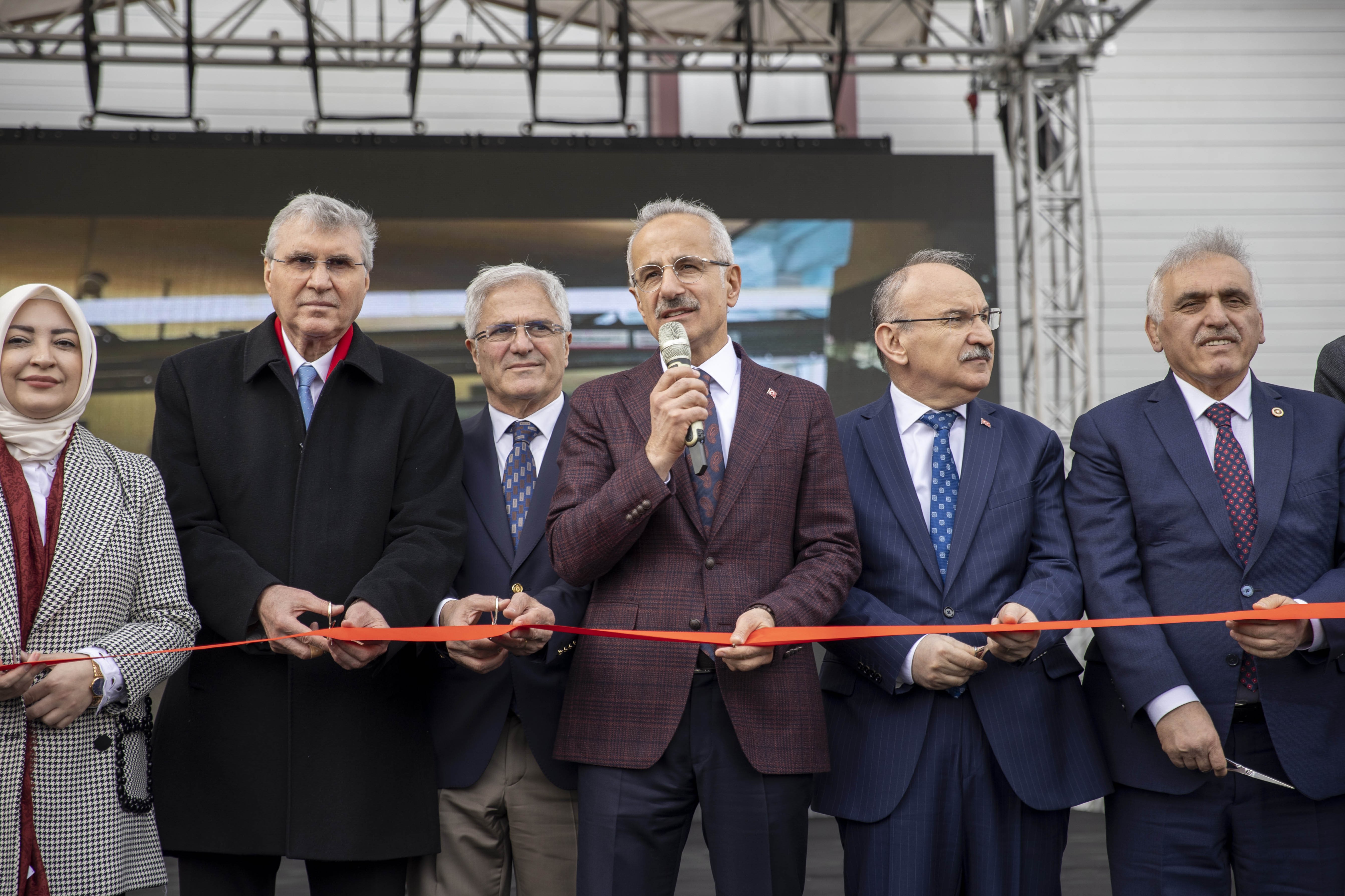 Abdulkadir Uraloğlu açılış yaptı