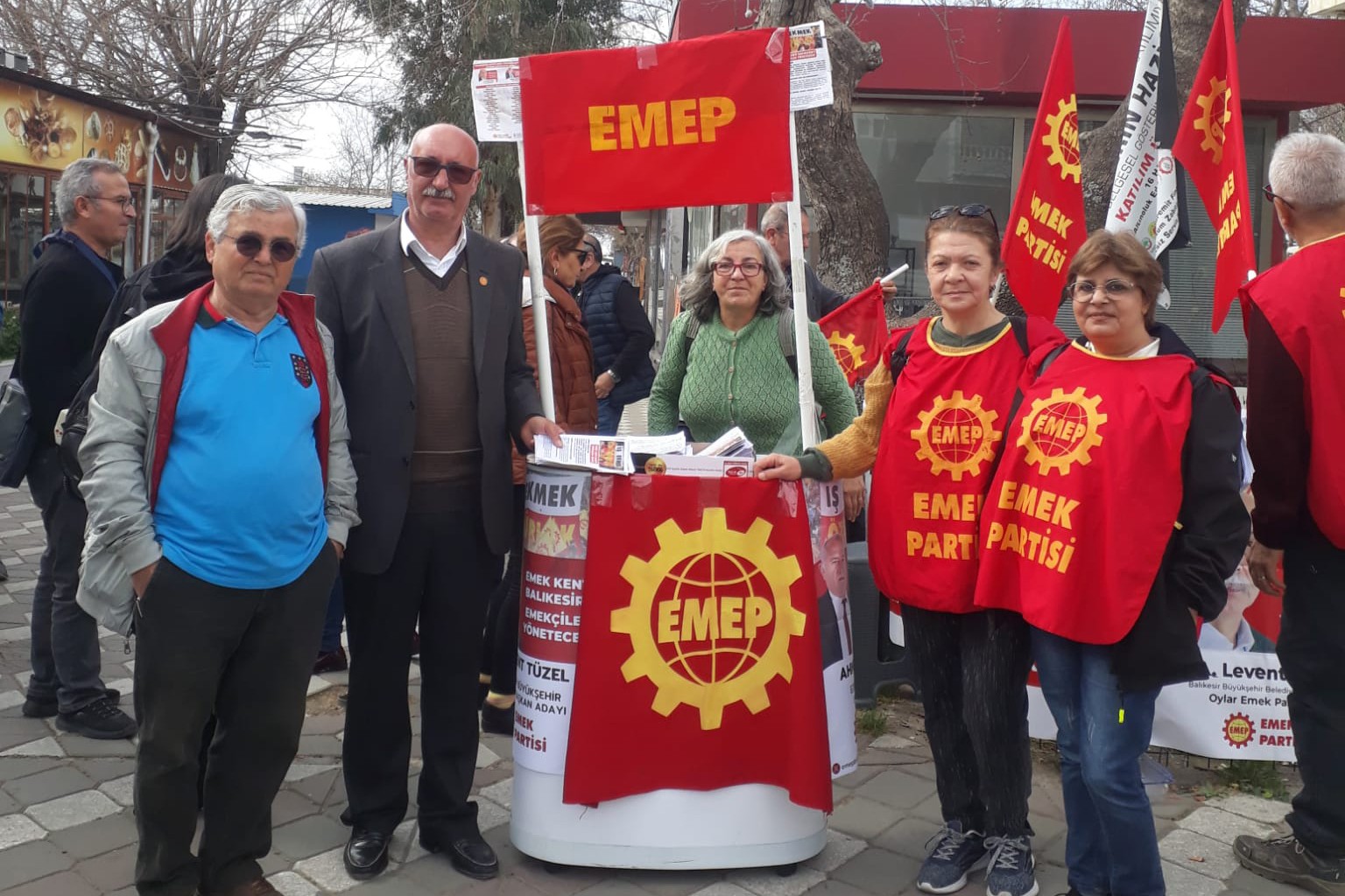 emek partisinin standı