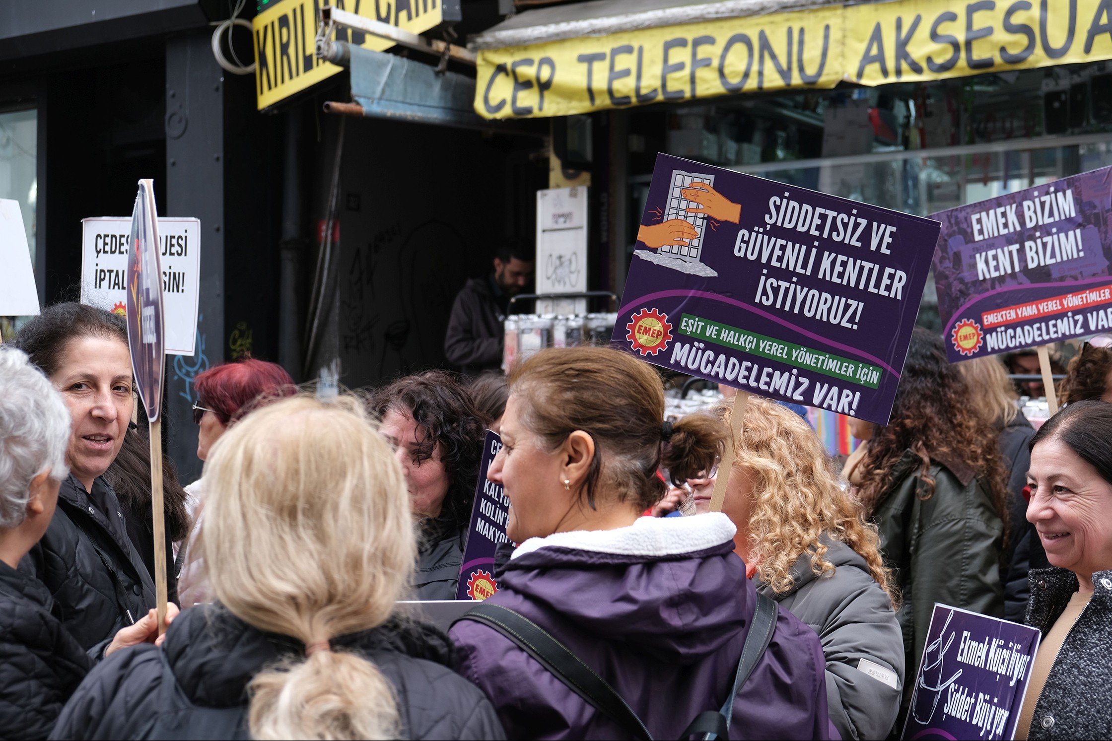 Emek Partili kadınların 8 Mart yürüyüşü