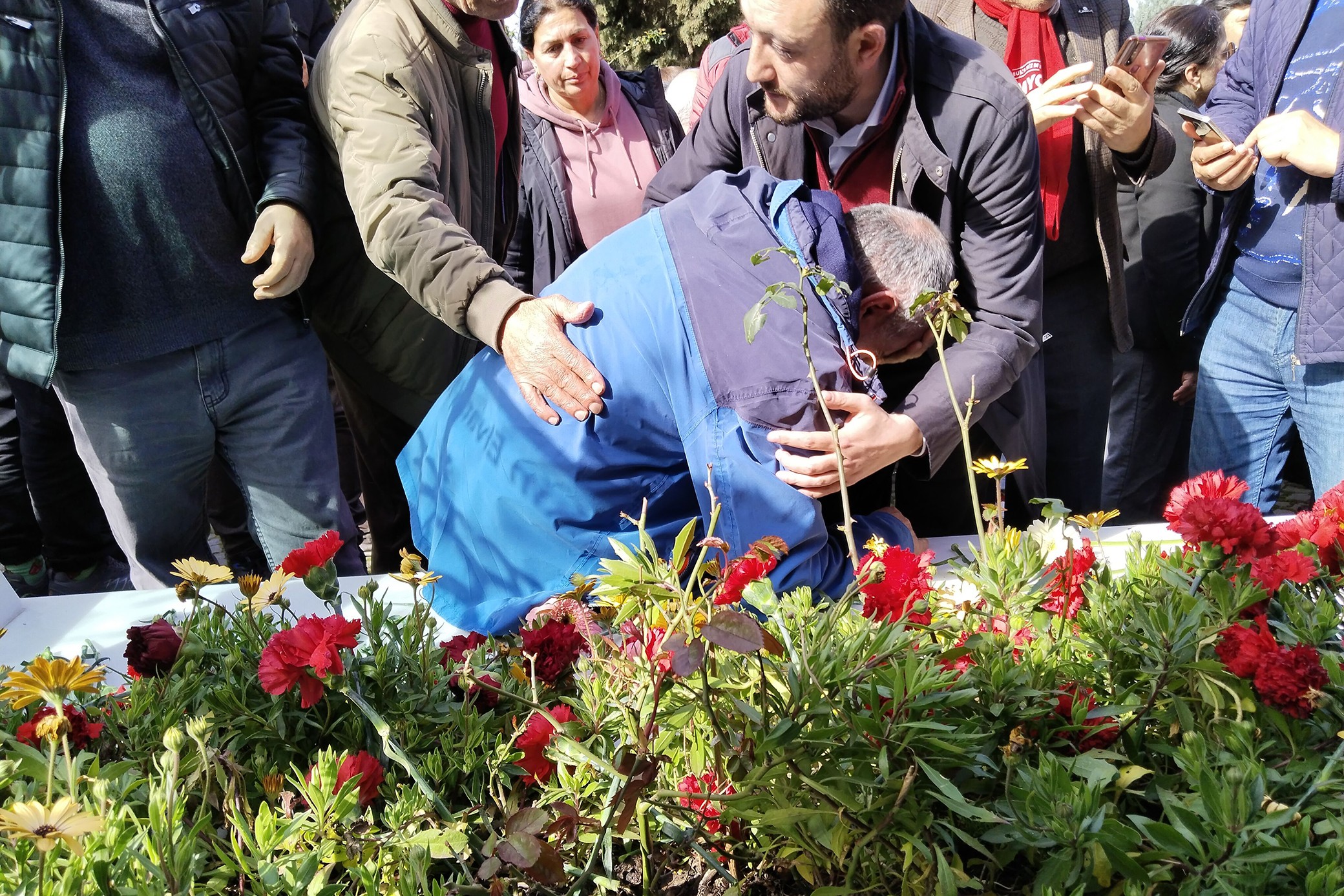 Berkin Elvan mezarı başında anıldı