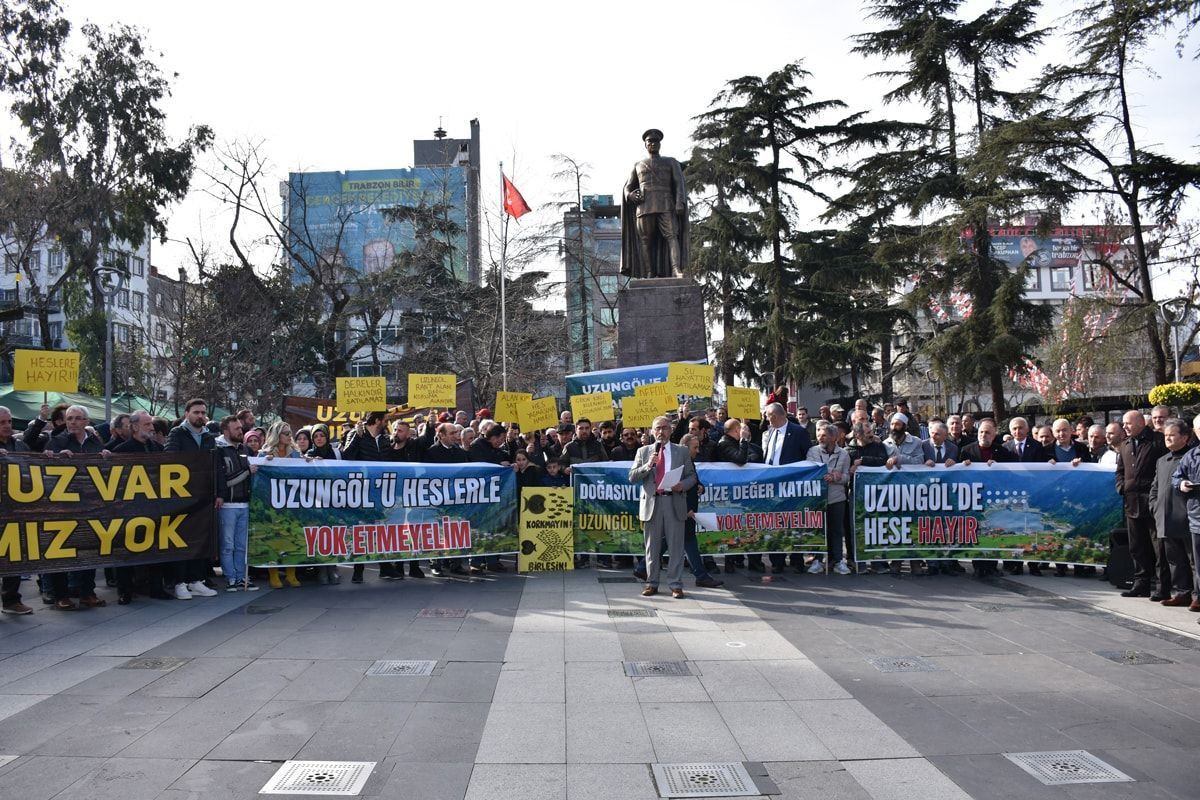 Uzungöl'de yapılmak istenen HES'e karşı eylem