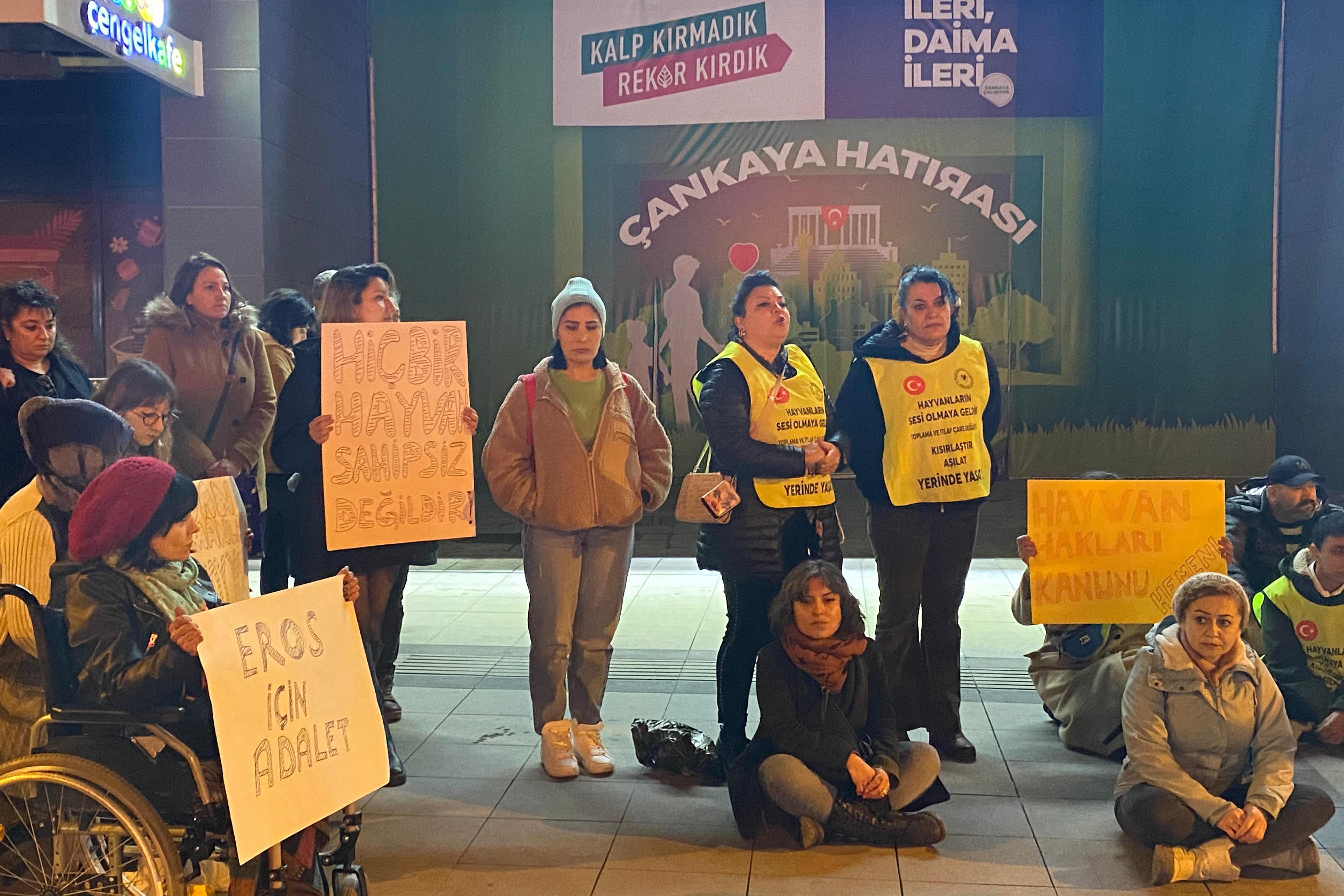 Eros davası kararına protesto