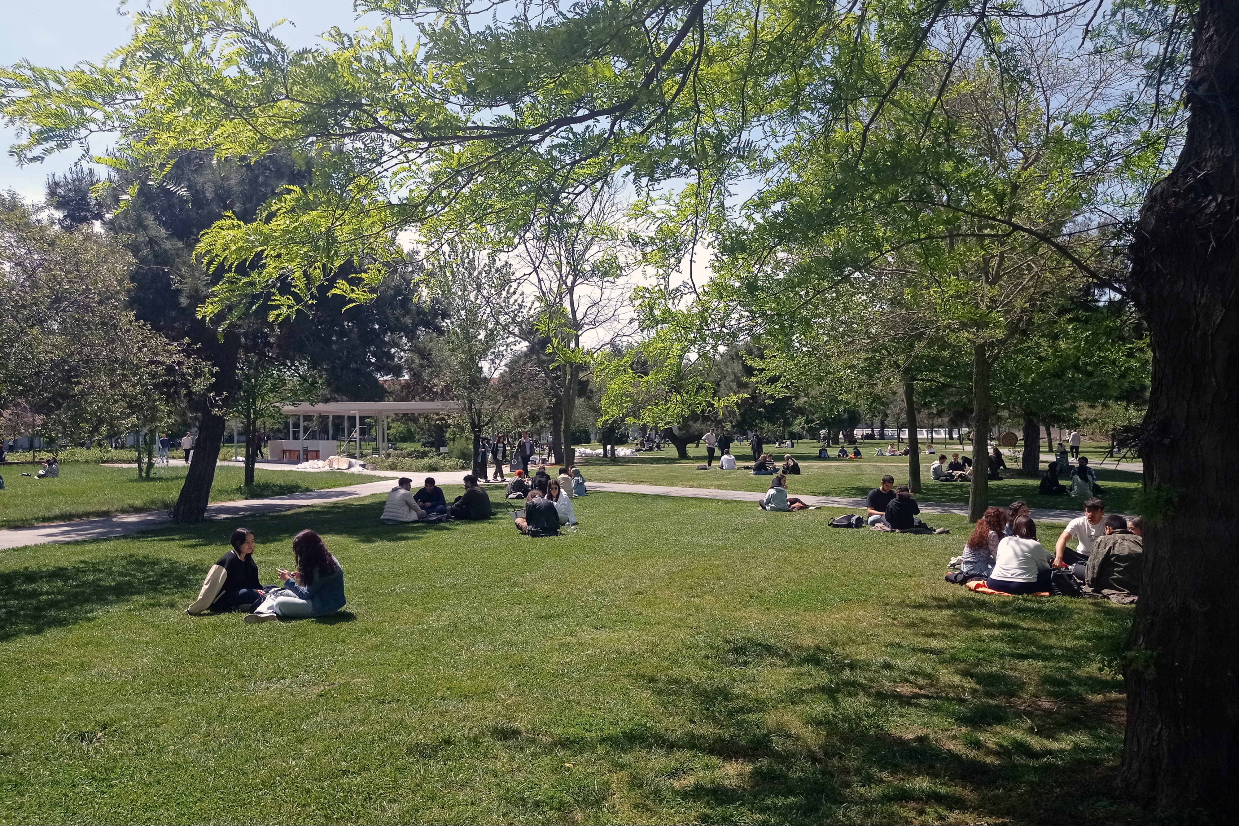 Yıldız Teknik Üniversitesi orta bahçe