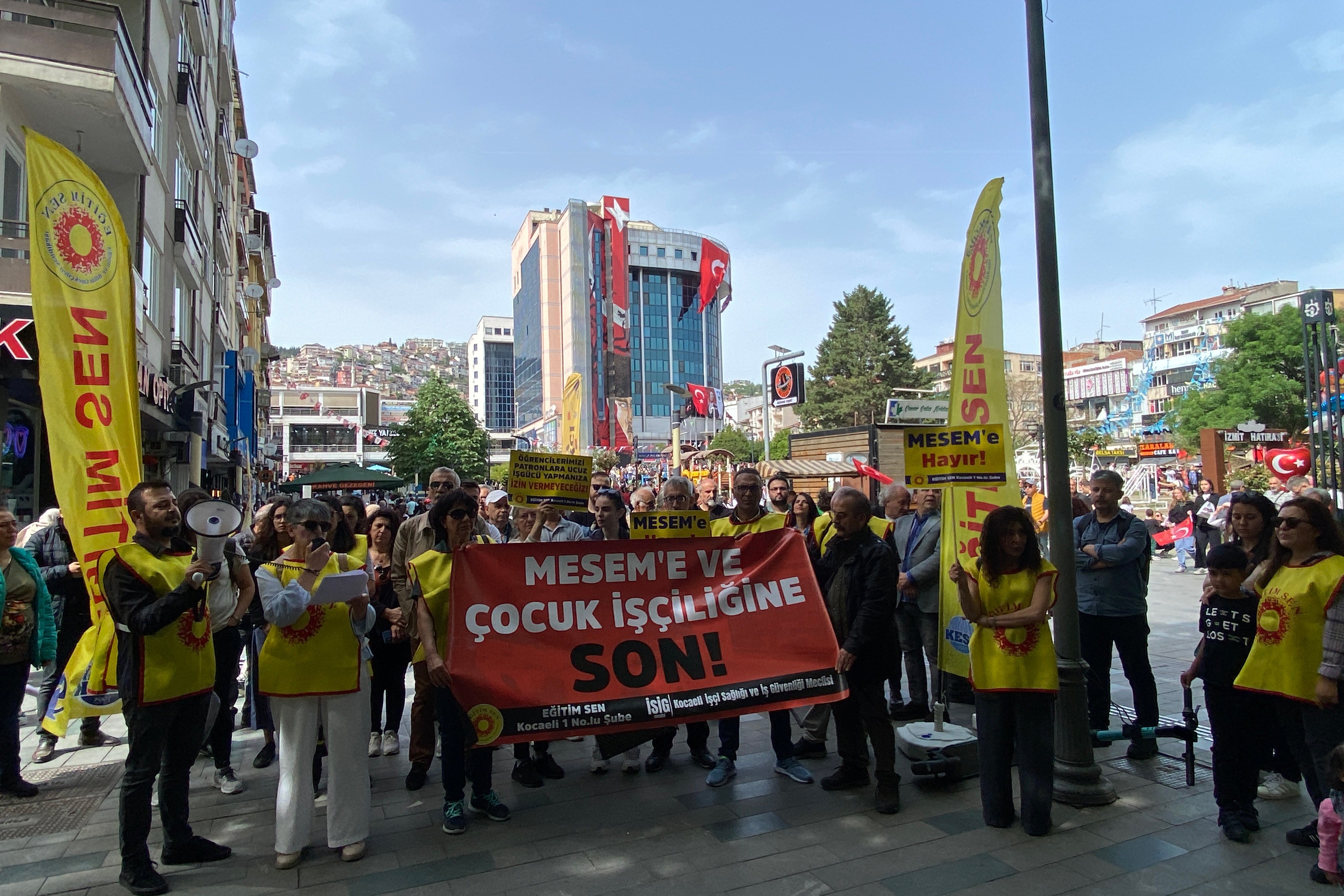 eğitim sen ve isig meclisi kocaeli'nde basın açıklaması yaptı