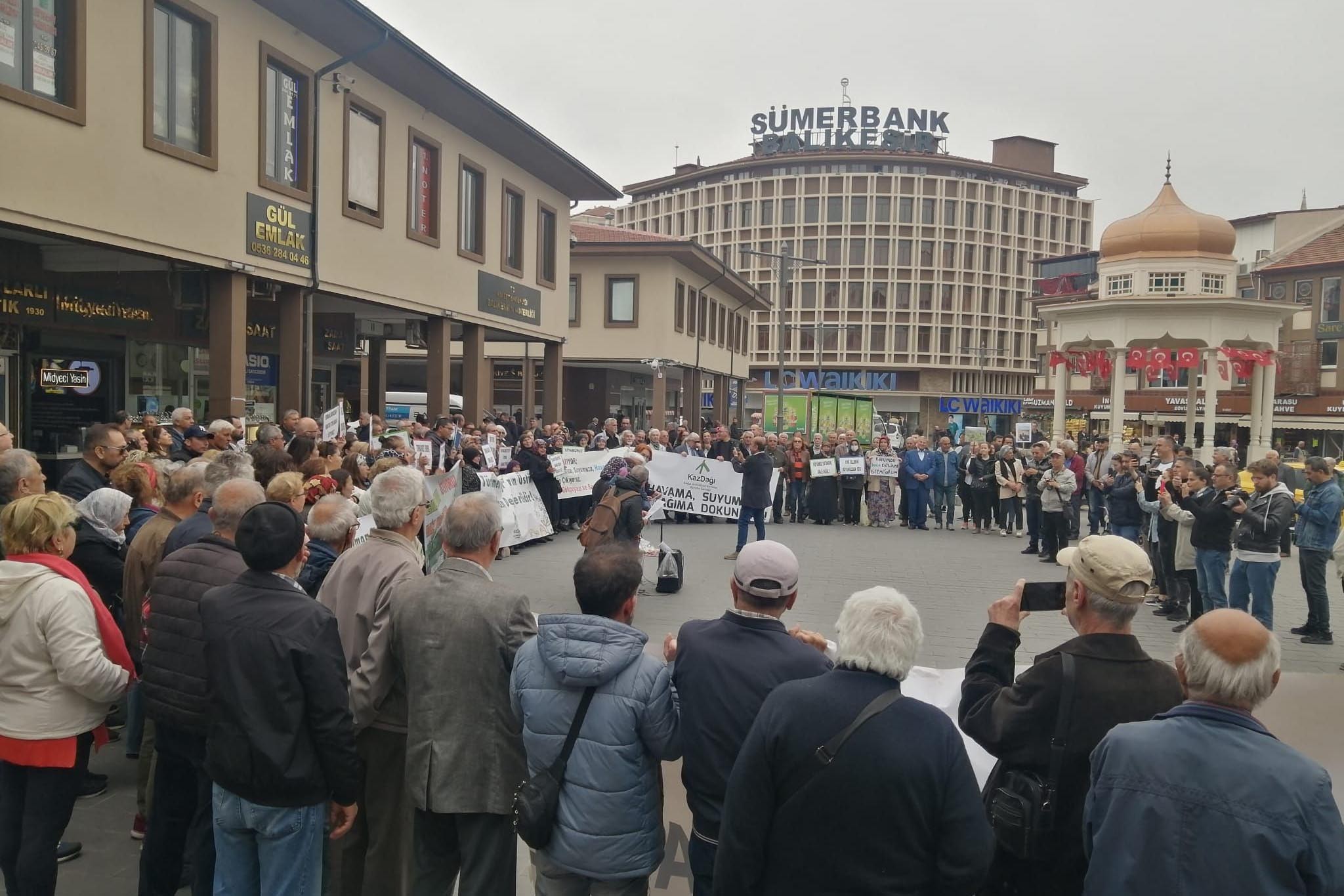 Balıkesir İvrindi çevresindeki altın madenine karşı eylem