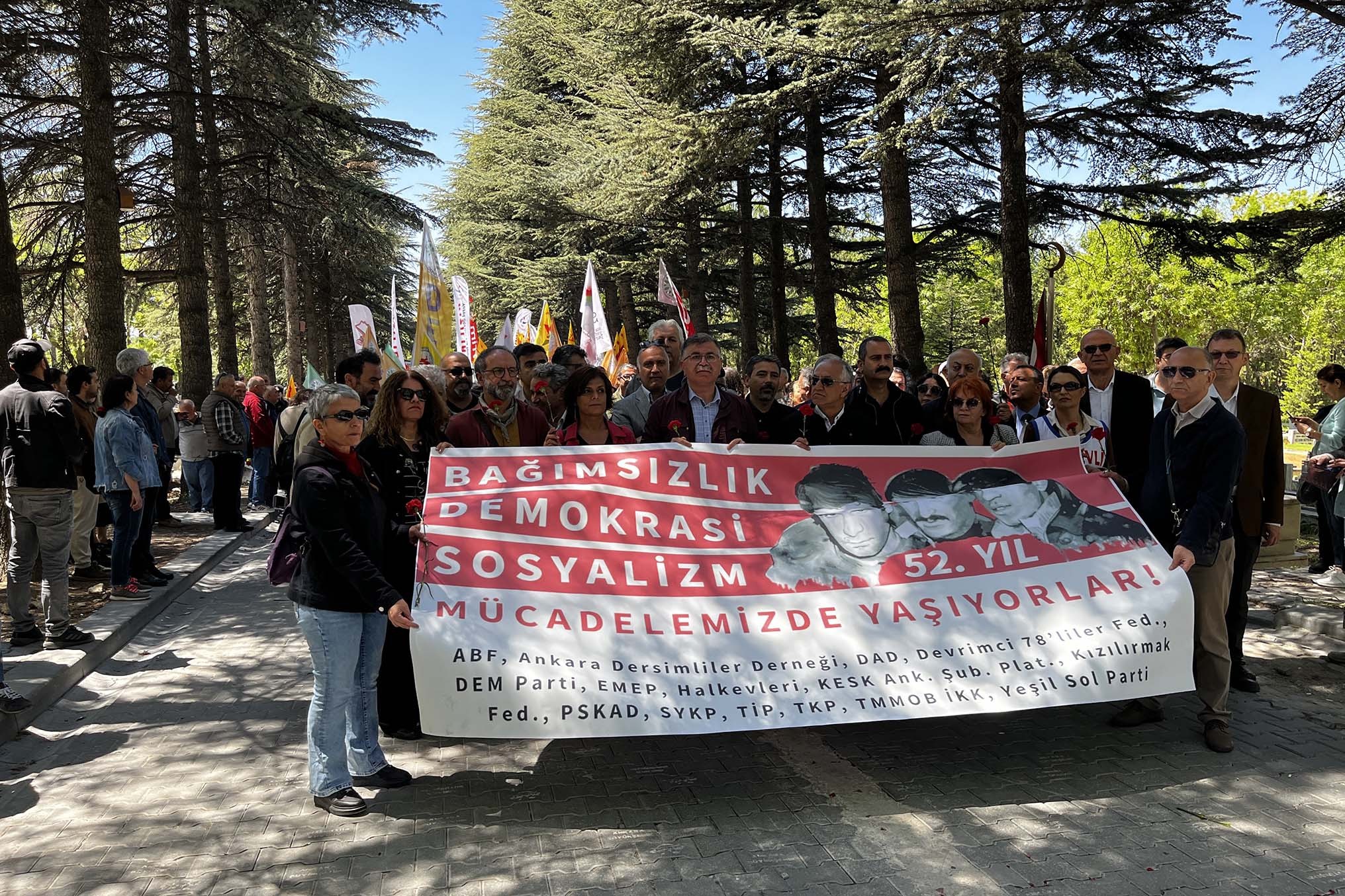 68’in önderleri Denizler ölümlerinin 52’inci yılında mezarları başında anıldı