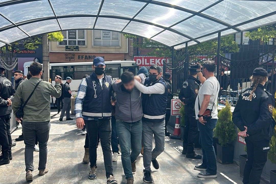 Eskişehir’de, 1 Mayıs tutuklamalarına tepki eyleminde gözaltına alınan 5 kişi adliyeye sevk edildi