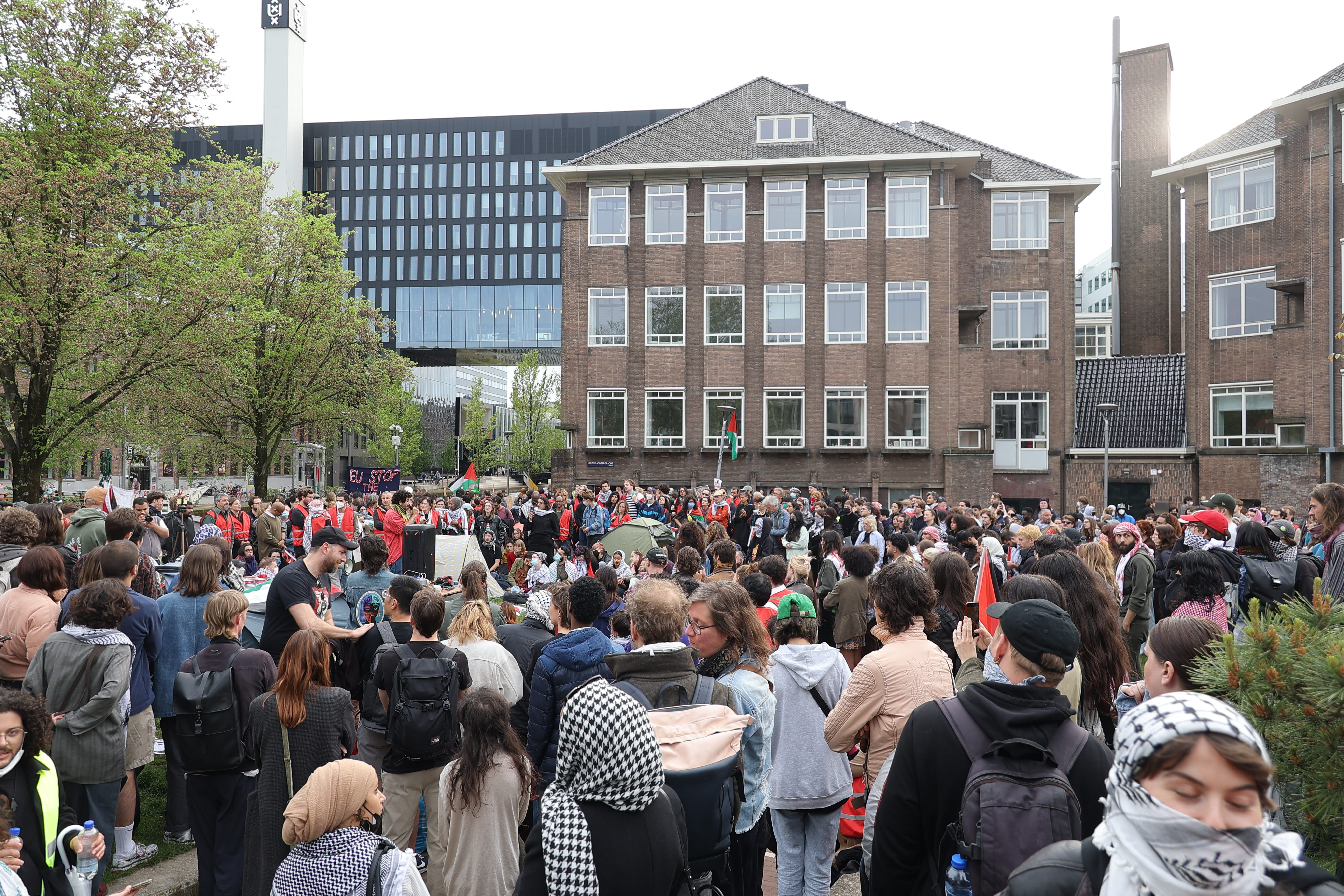 Amsterdam Üniversitesi öğrencileri.