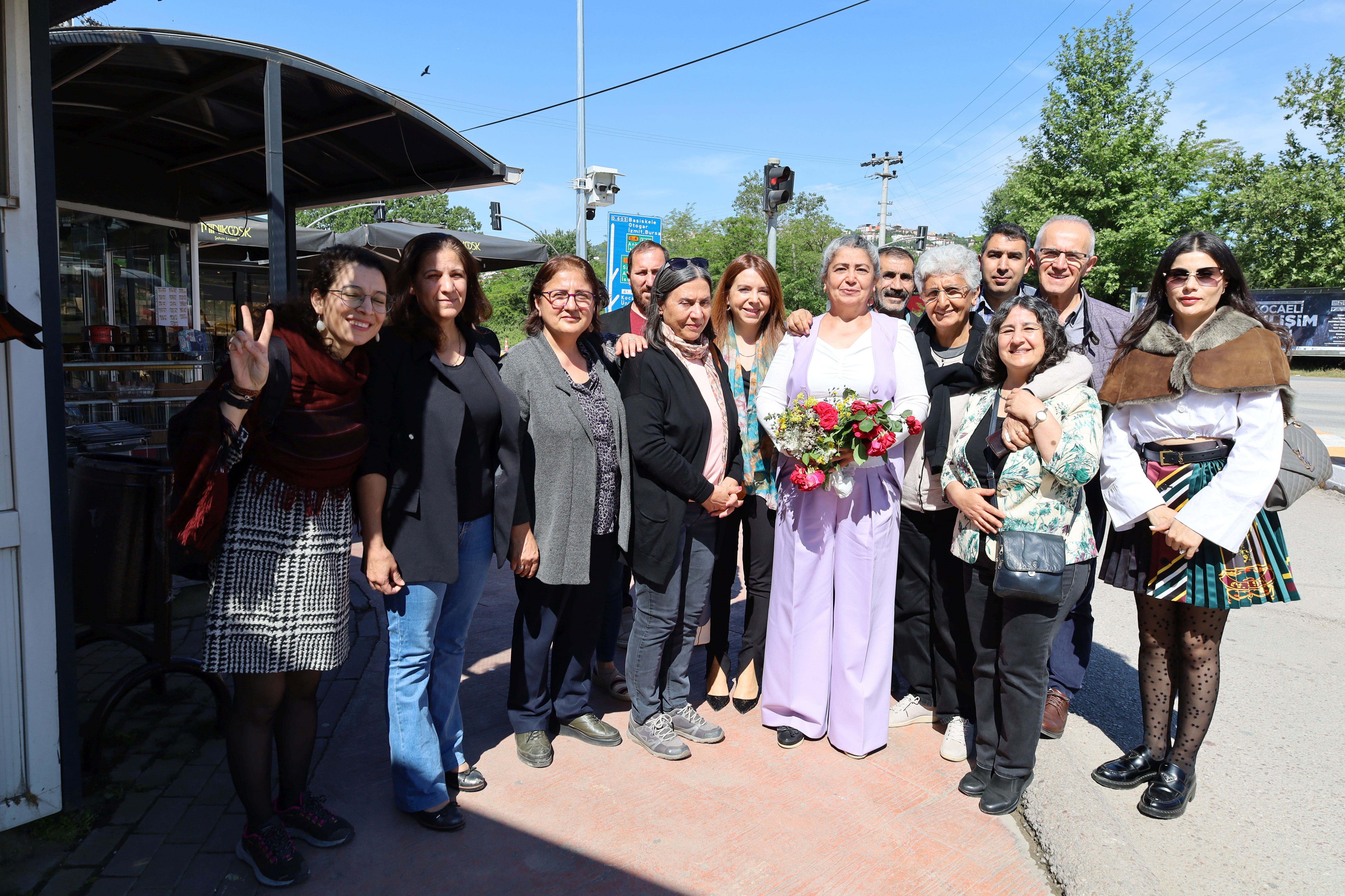 Tahliye edilen Dersim Belediyesi eski Eş Başkanı Nurhayat Altun 