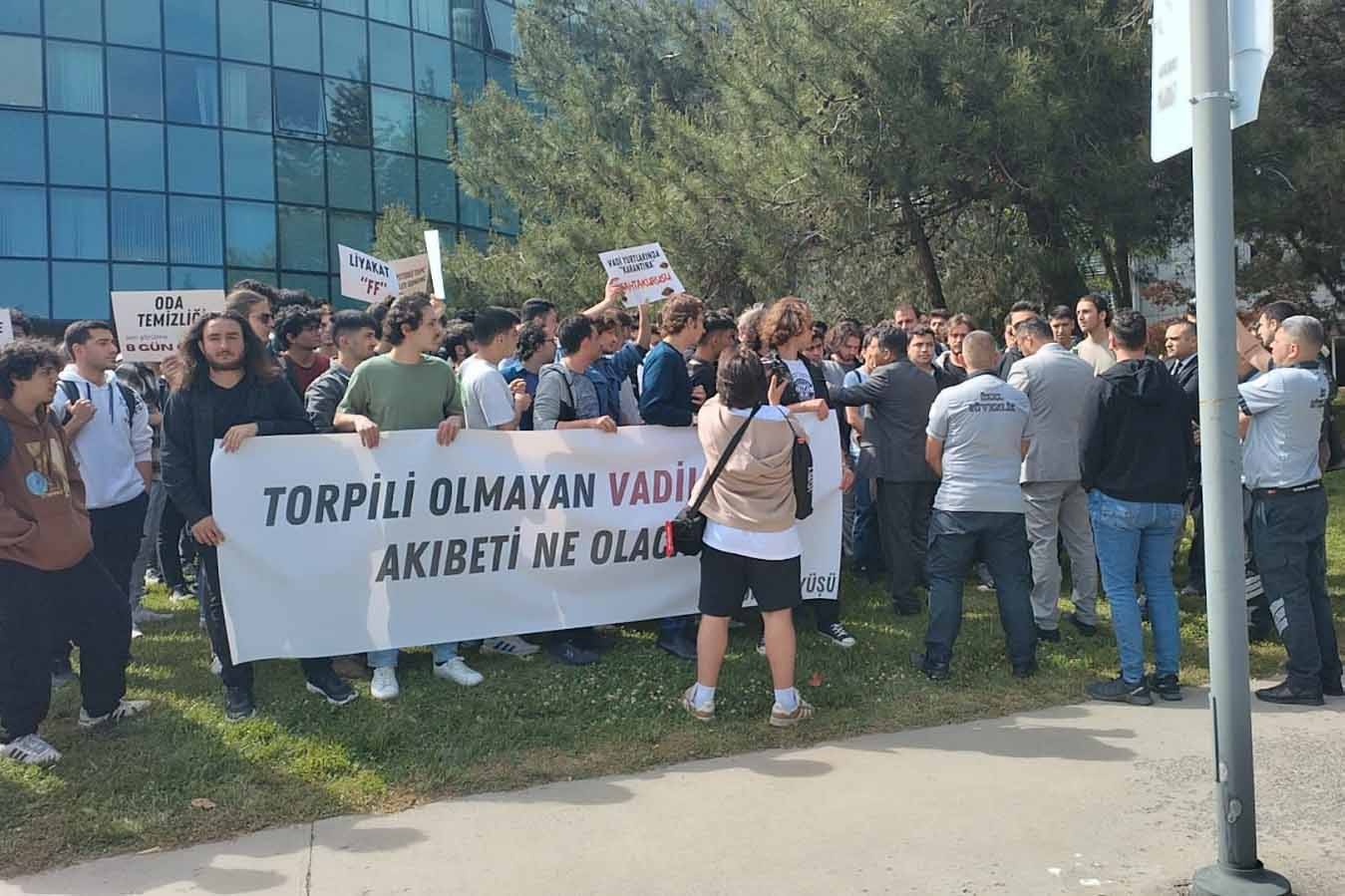 İTÜ öğrencilerinin yurt protestosu