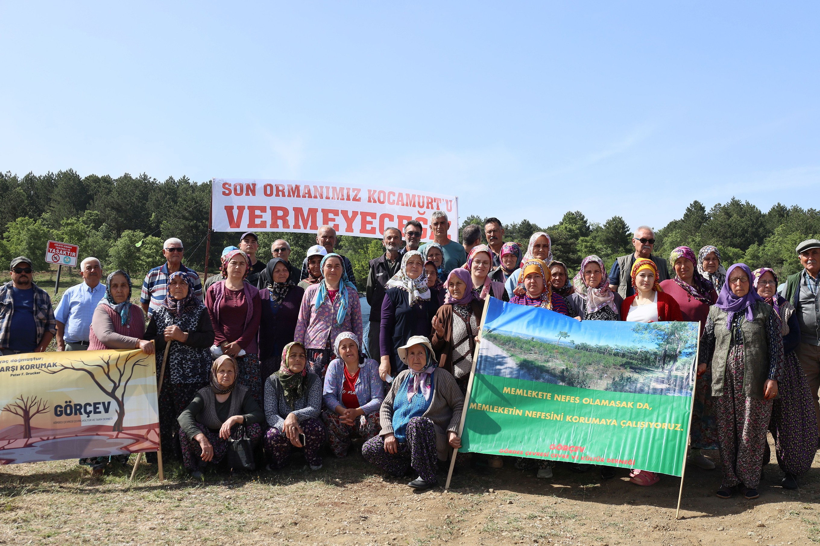 Ormanlarını Zorlu’dan korumak için nöbette olan Kalemoğlu köylüleri 