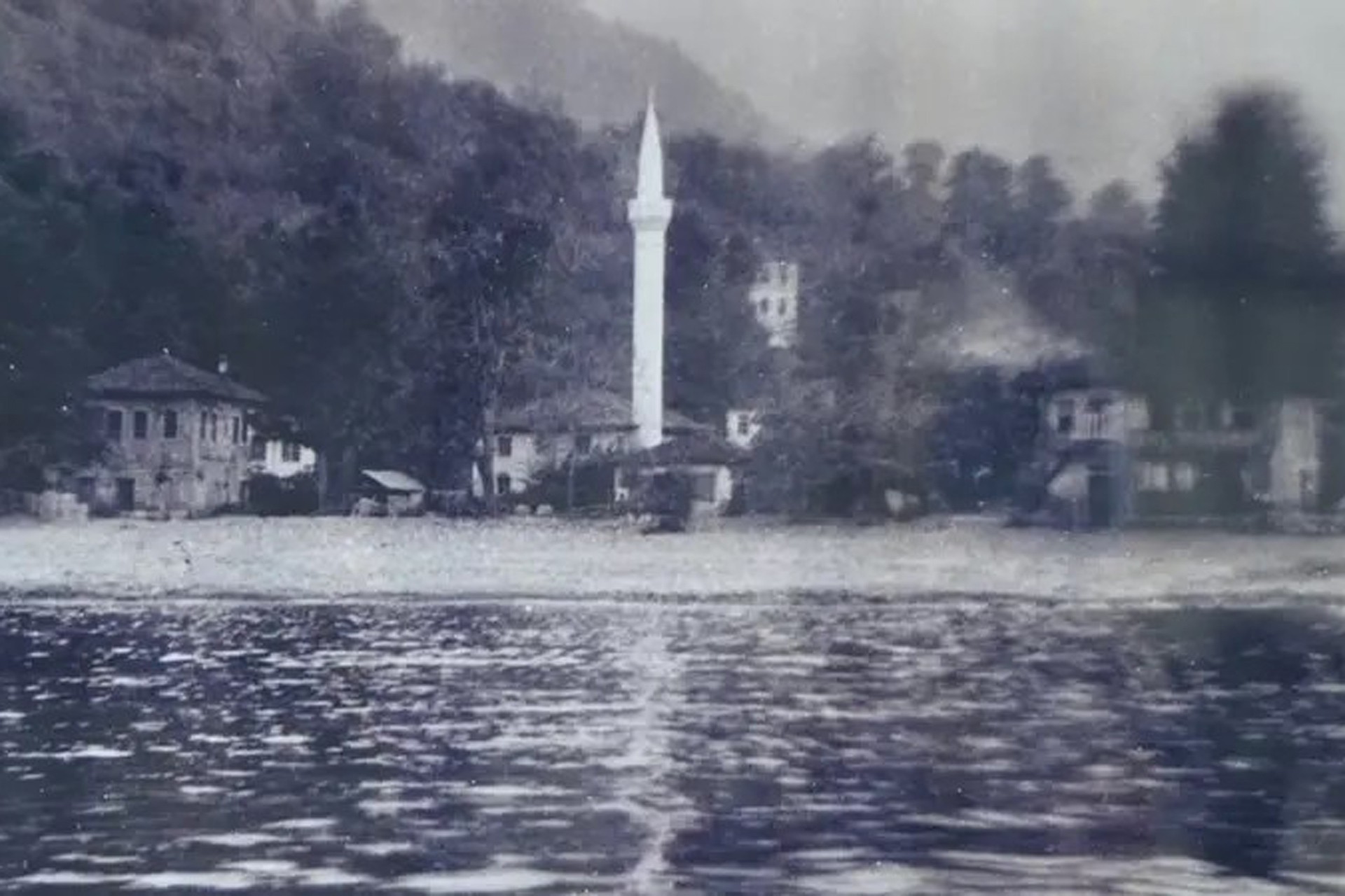 Nazım Hikmet'in Yakalandığı Hopa Çamlıköy (Peronit)