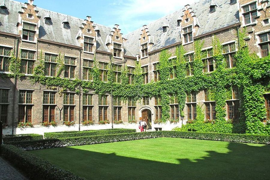 Anvers Üniversitesi.