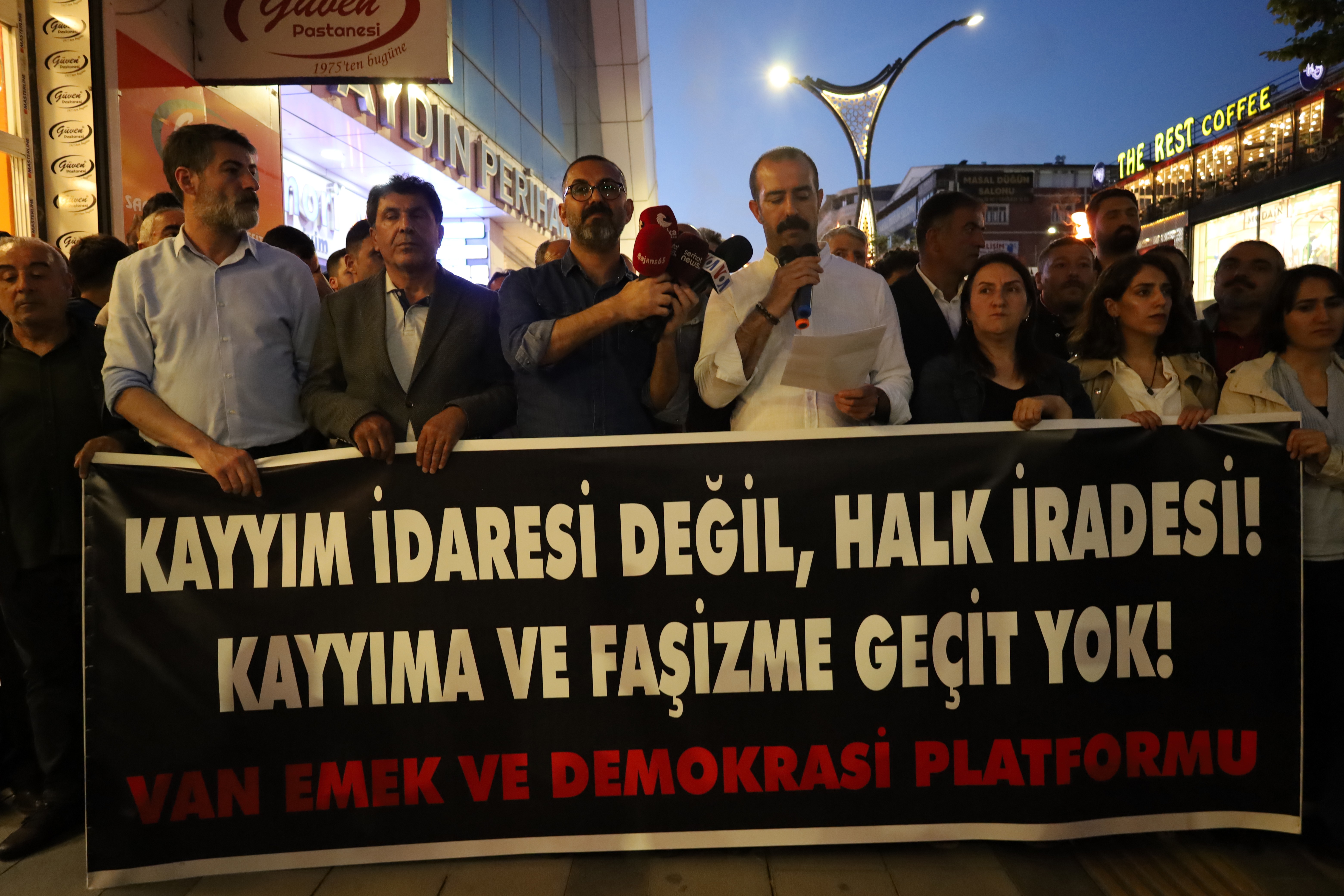 Van kayyum protesto 