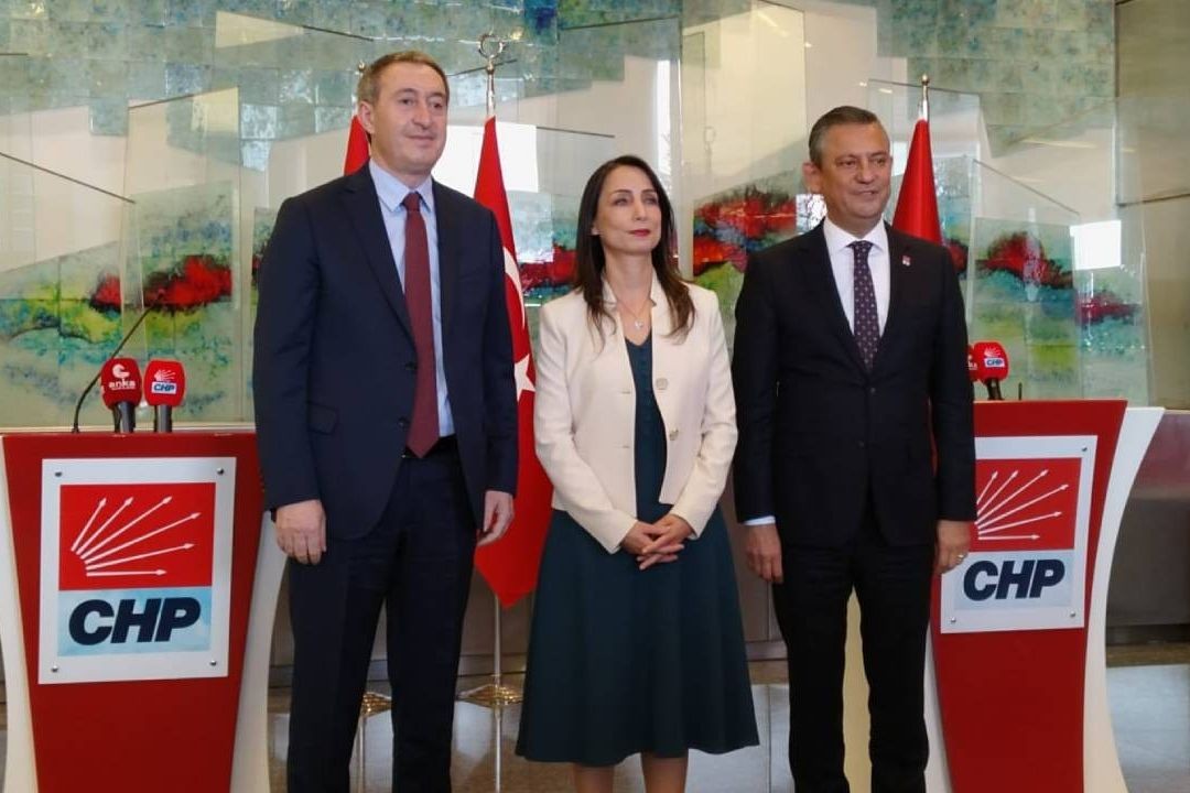 Özgür Özel ve DEm parti eş başkanları