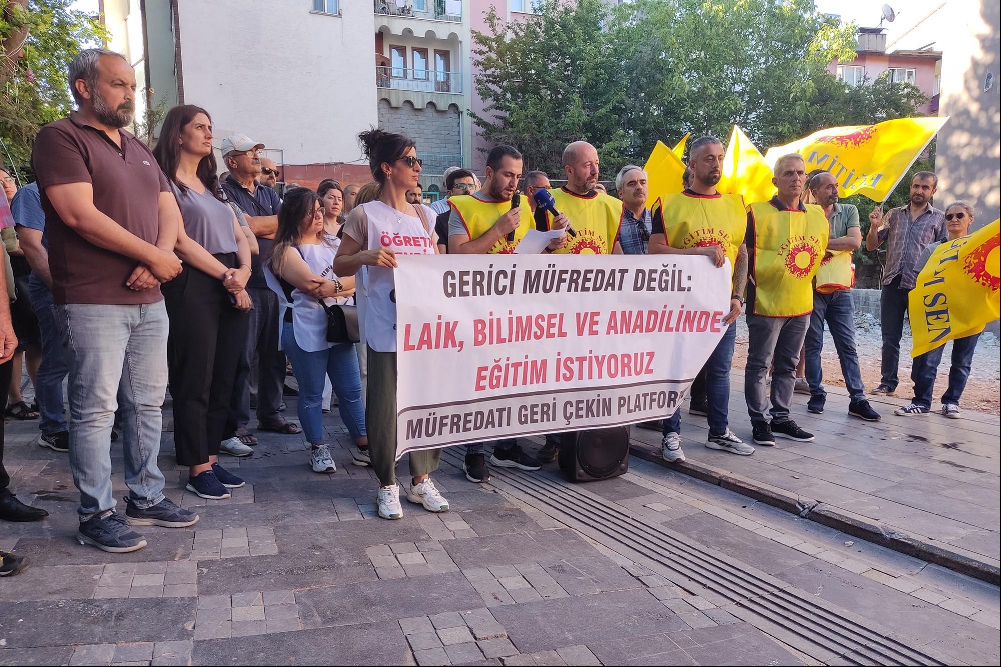 Dersim'de gerici müfredata karşı eylem