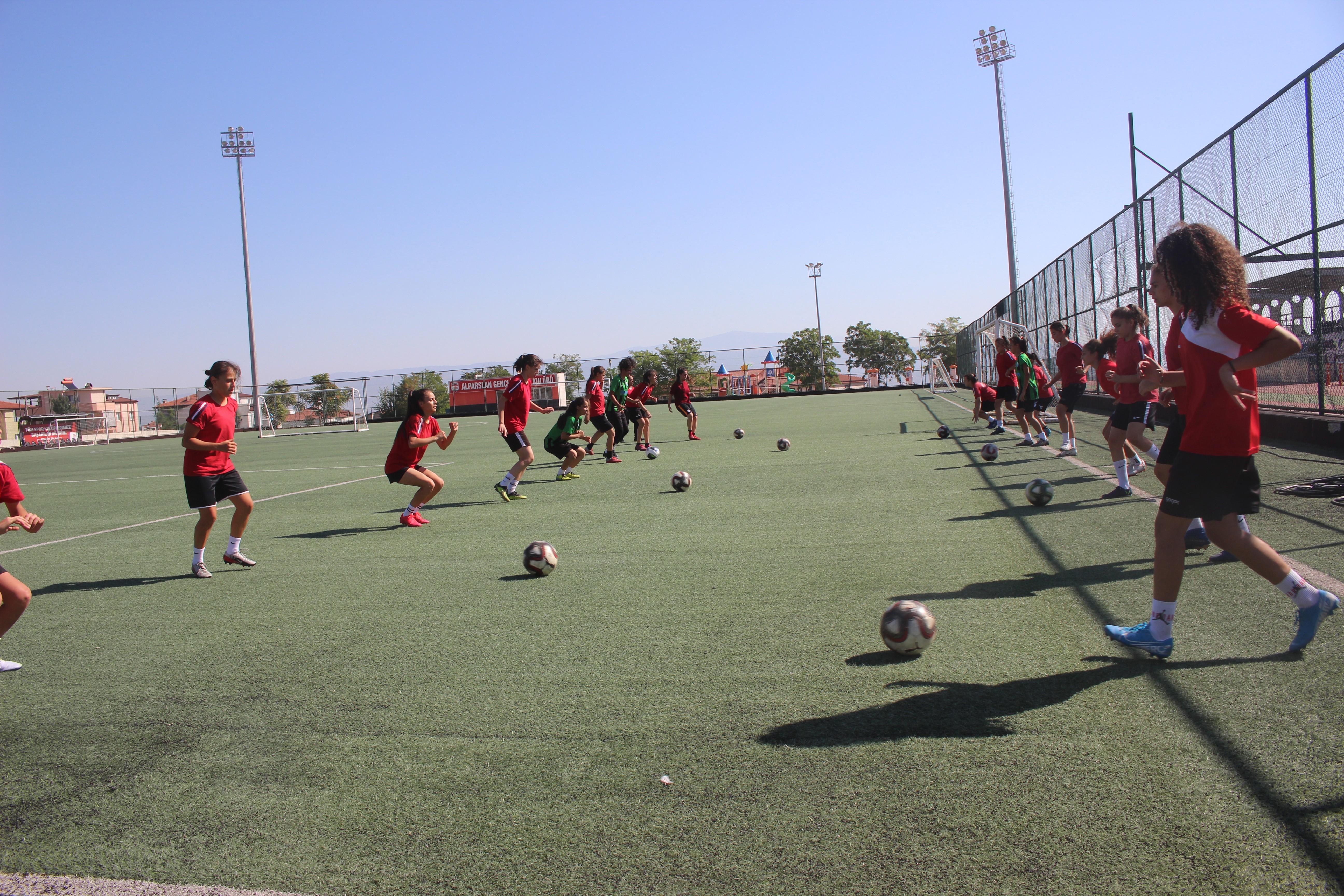 Horozkent Spor Kulübü kadın futbolcular