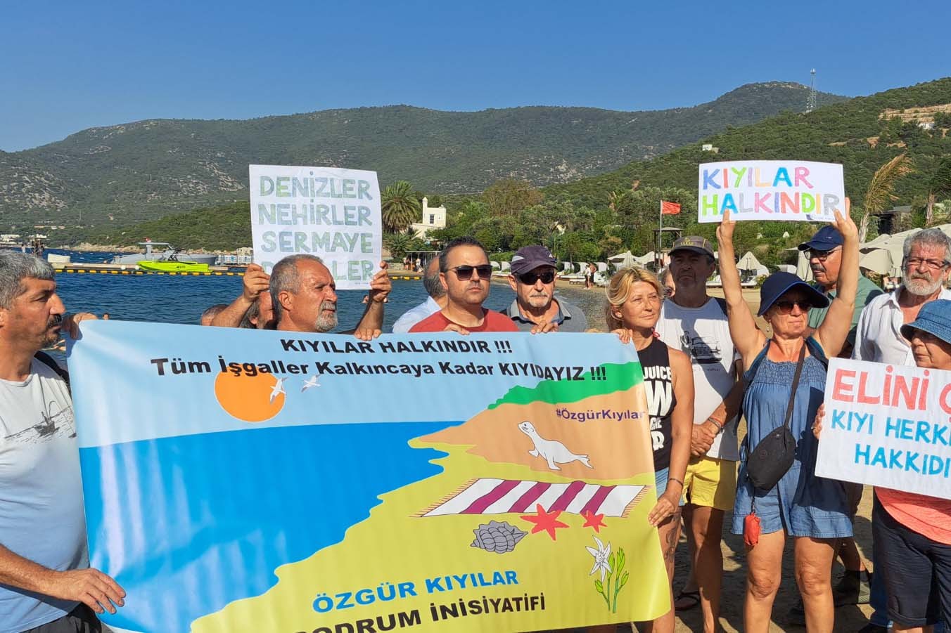 Bodrum’da vatandaşların kıyı işgaline karşı yaptıkları eylem