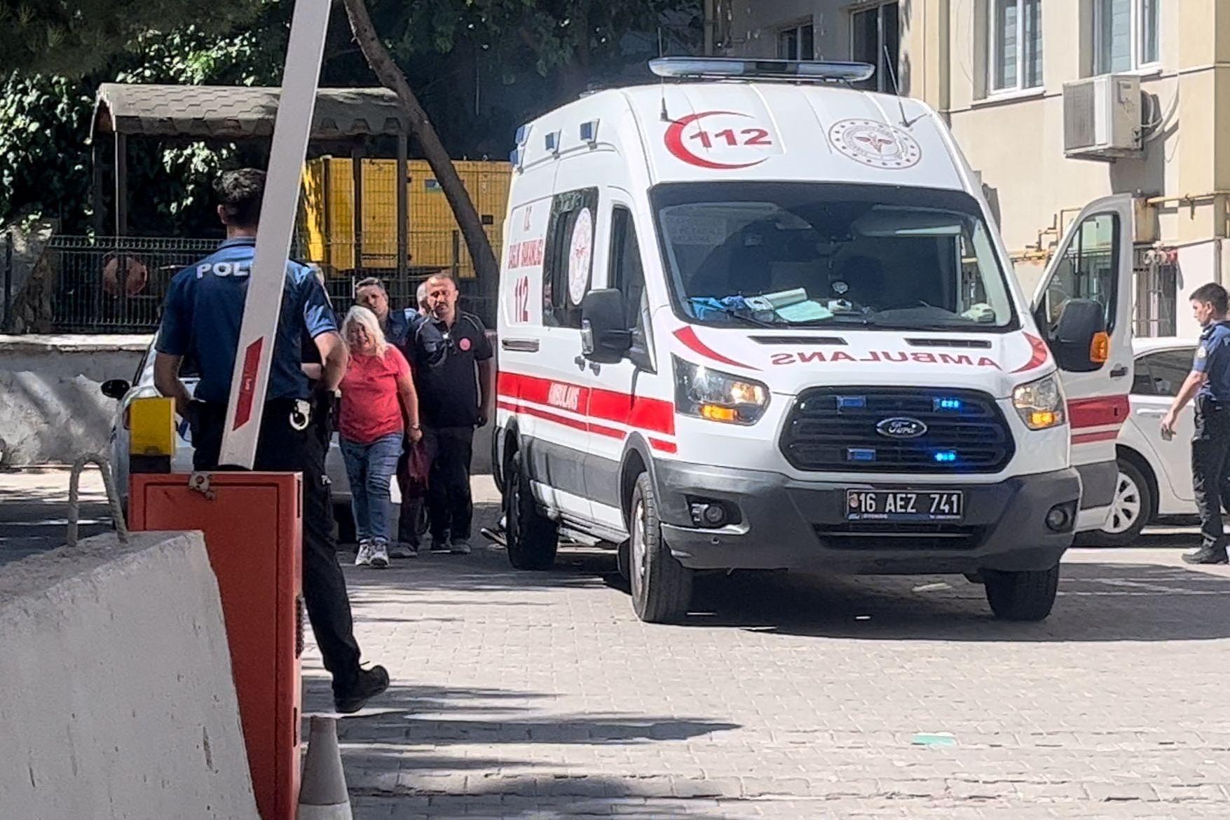 Polis merkezine sığınan kadın