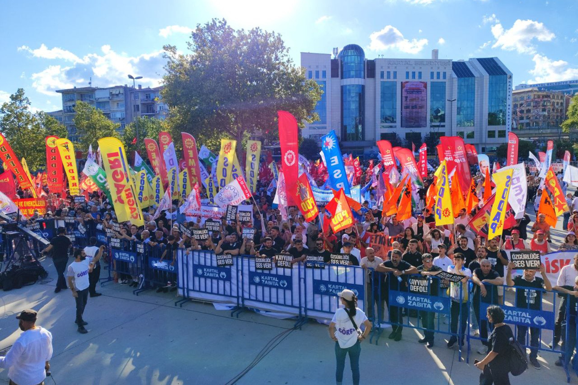 İstanbul kayyum karşıtı mitingi 