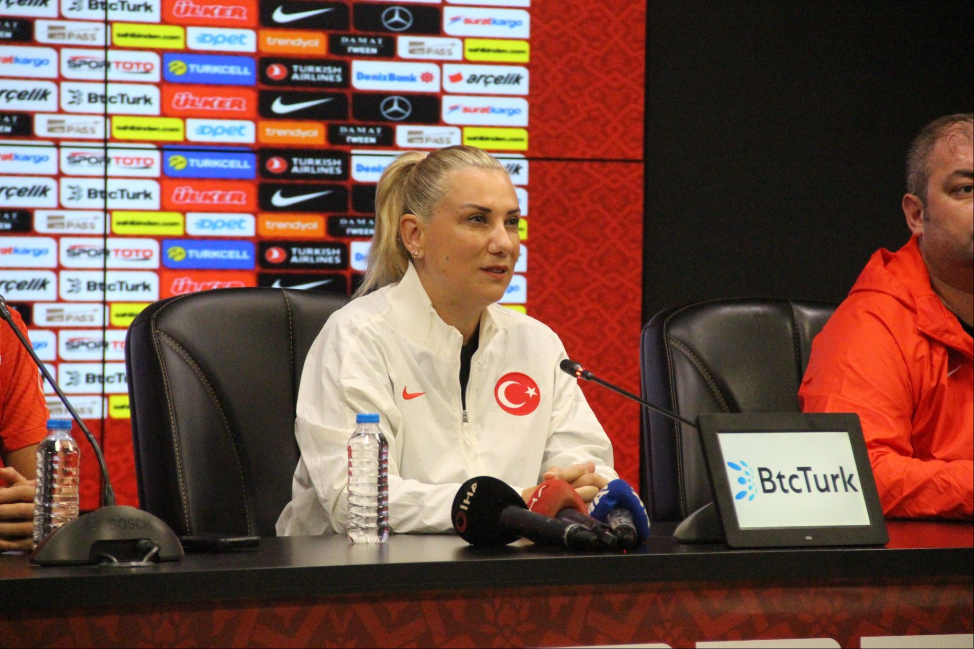 A Milli Kadın Futbol Takımı Teknik Direktörü Necla Güngör Kıragası