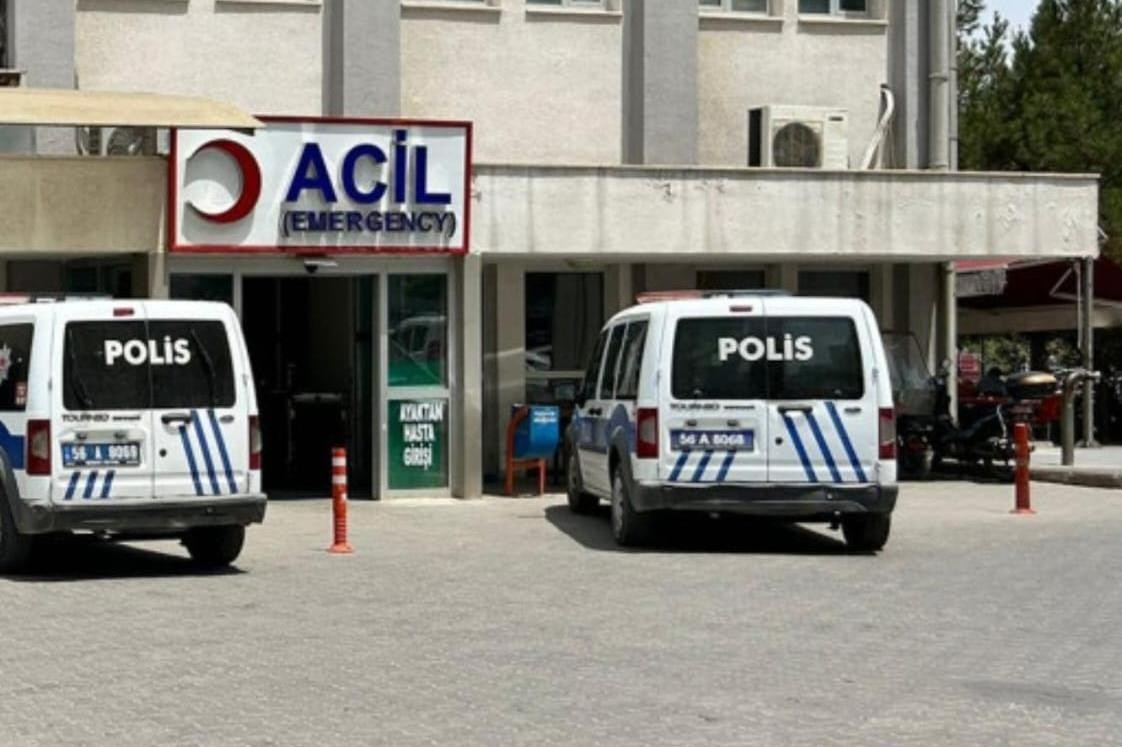 Acil servis girişi