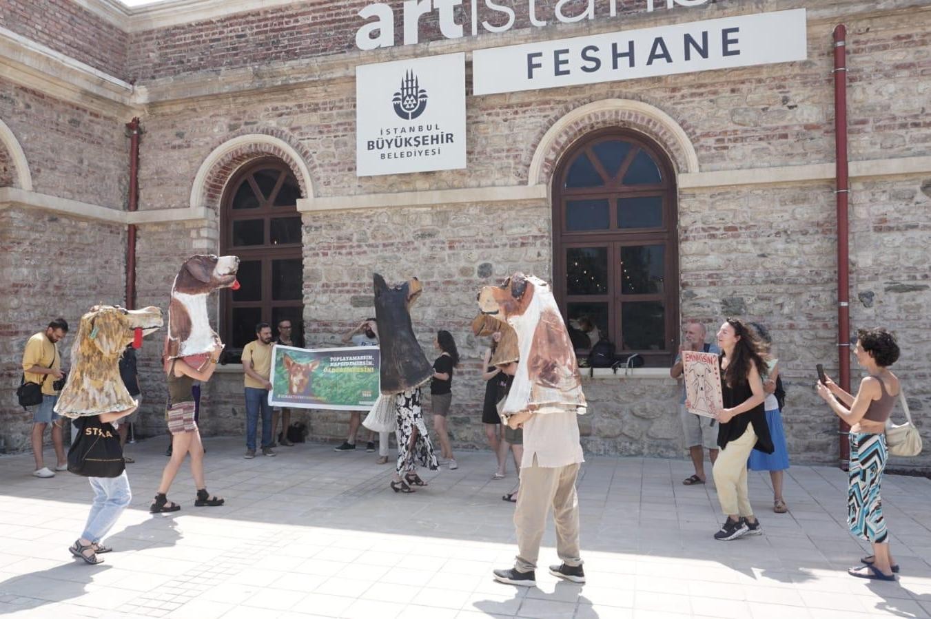 Sanatçı inisiyatifleri sokak hayvanları eylemi