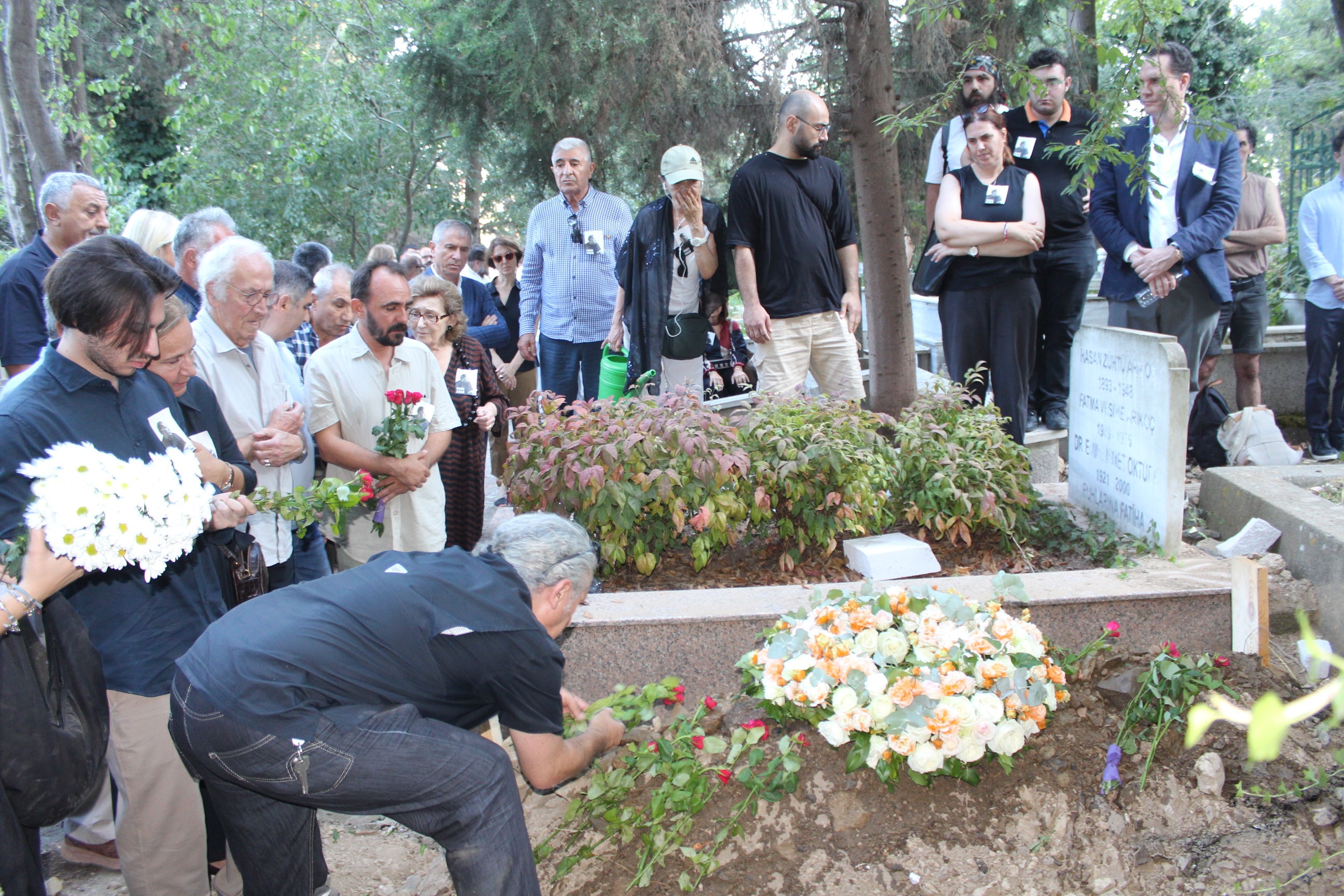 Ferit Edgü’nün cenazesi Aşiyan Mezarlığına defnedildi. | Fotoğraf: Şeyma Akcan/Evrensel