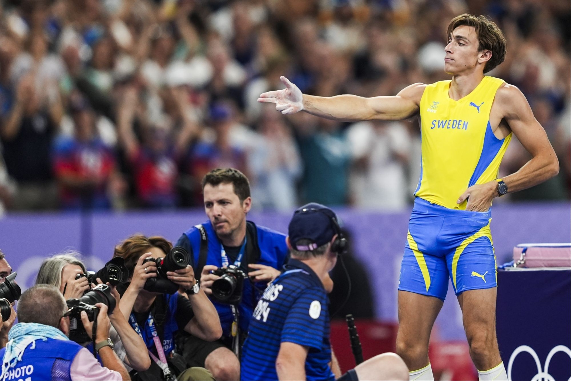 Paris 2024 | Armand Duplantis, sırıkla atlamada 6.25 metre ile dünya rekoru kırdı