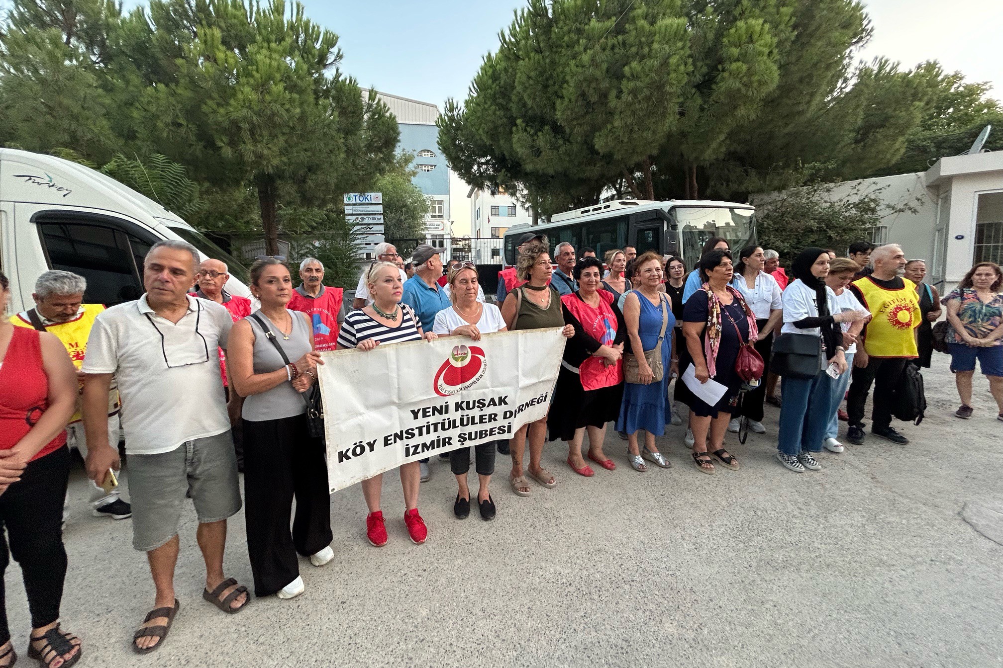 Vali Nevzat Ayaz Anadolu Lisesi öğrenci ve velileri