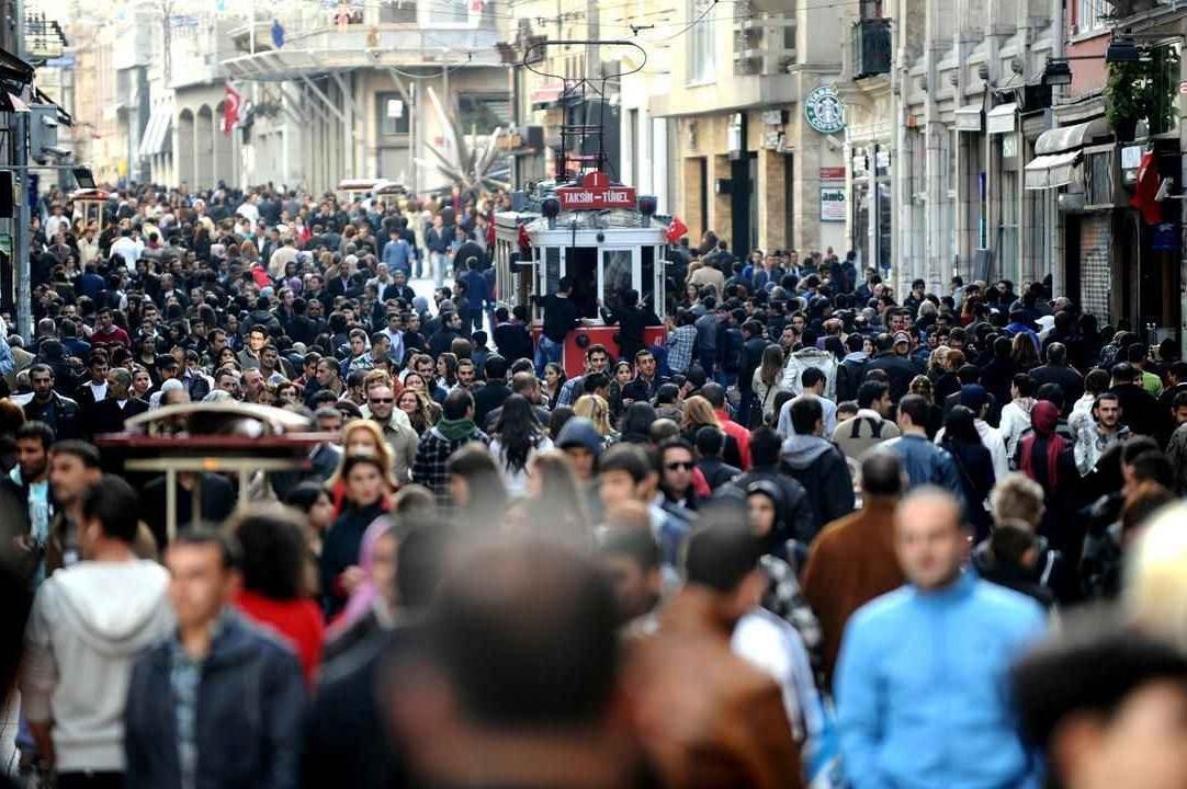 İstiklal caddesinde kalabalık