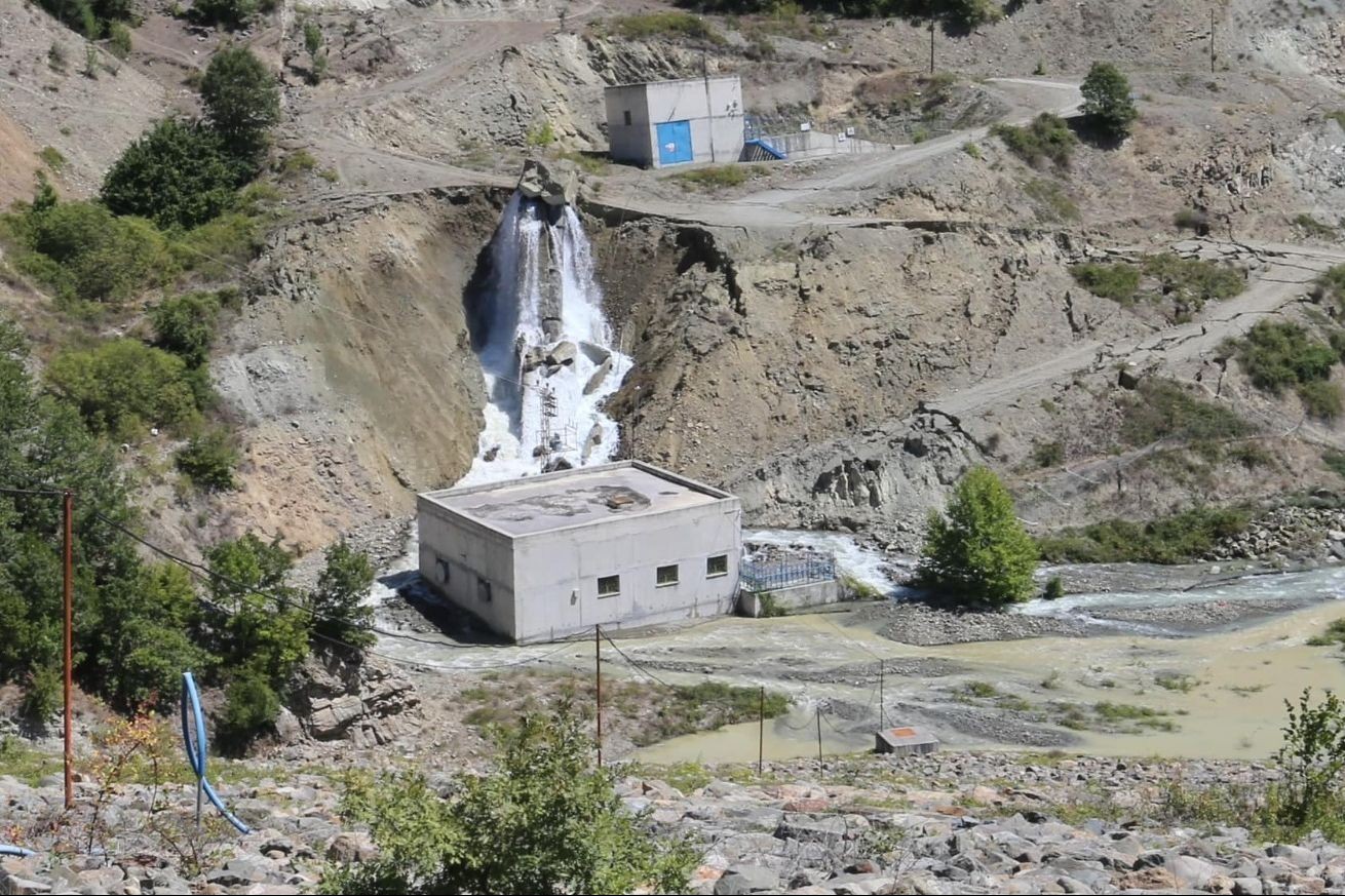 Amasya'da HES alanında heyelan.