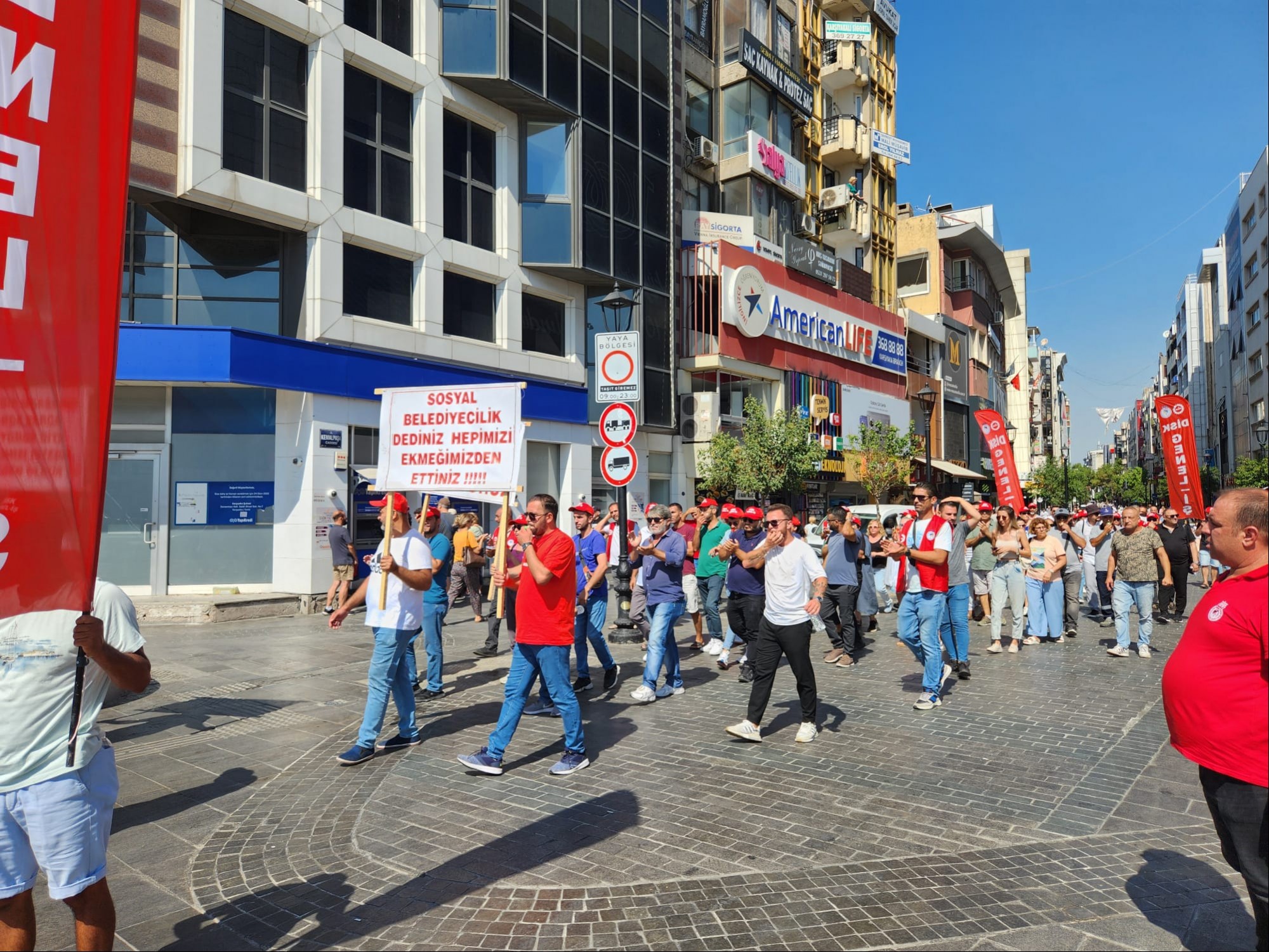 Karşıyaka Belediyesi işçileri